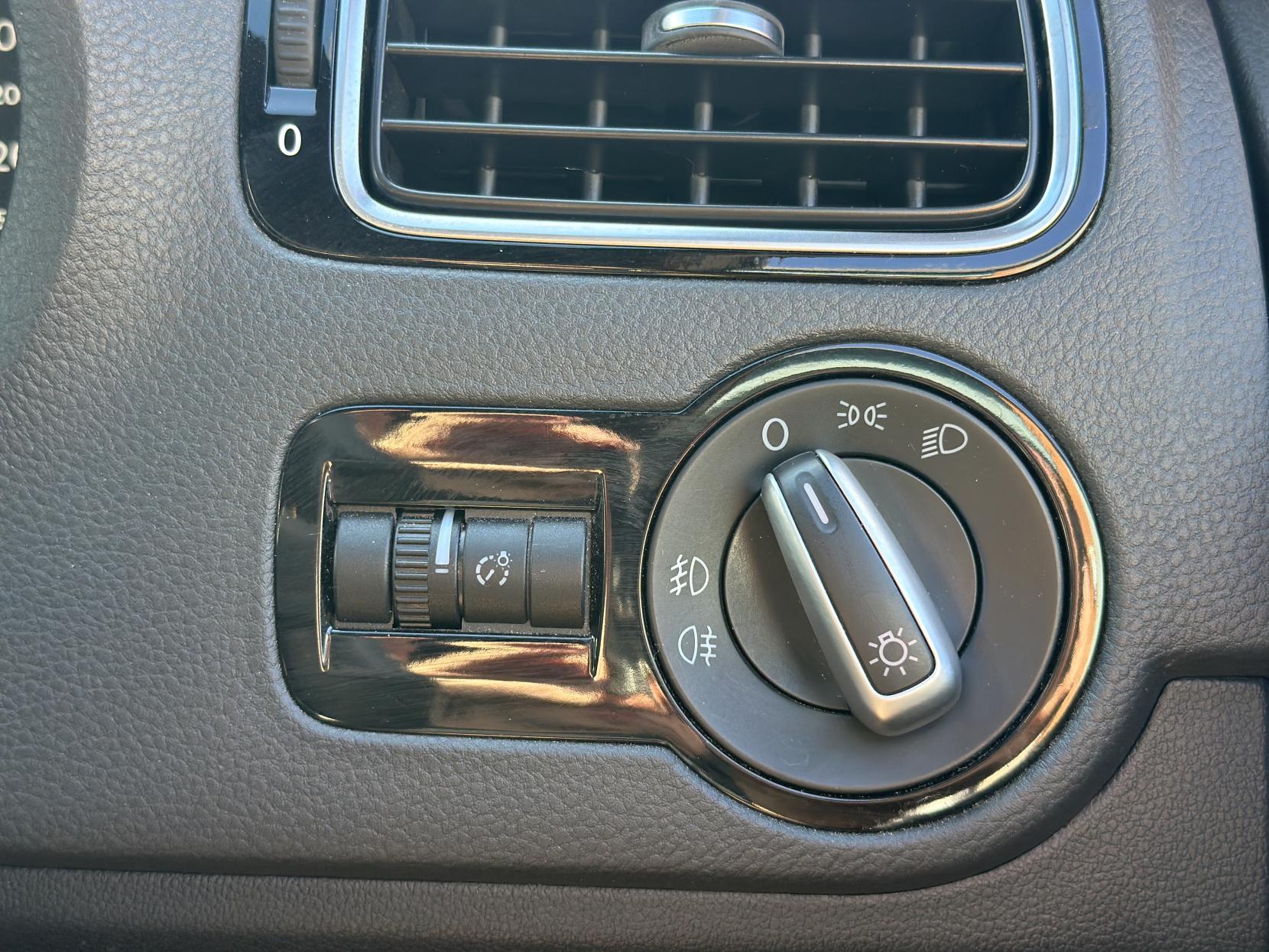 Volkswagen Polo 1.4 TSI GTI Hatchback 5dr Petrol DSG Euro 5 (180 ps)