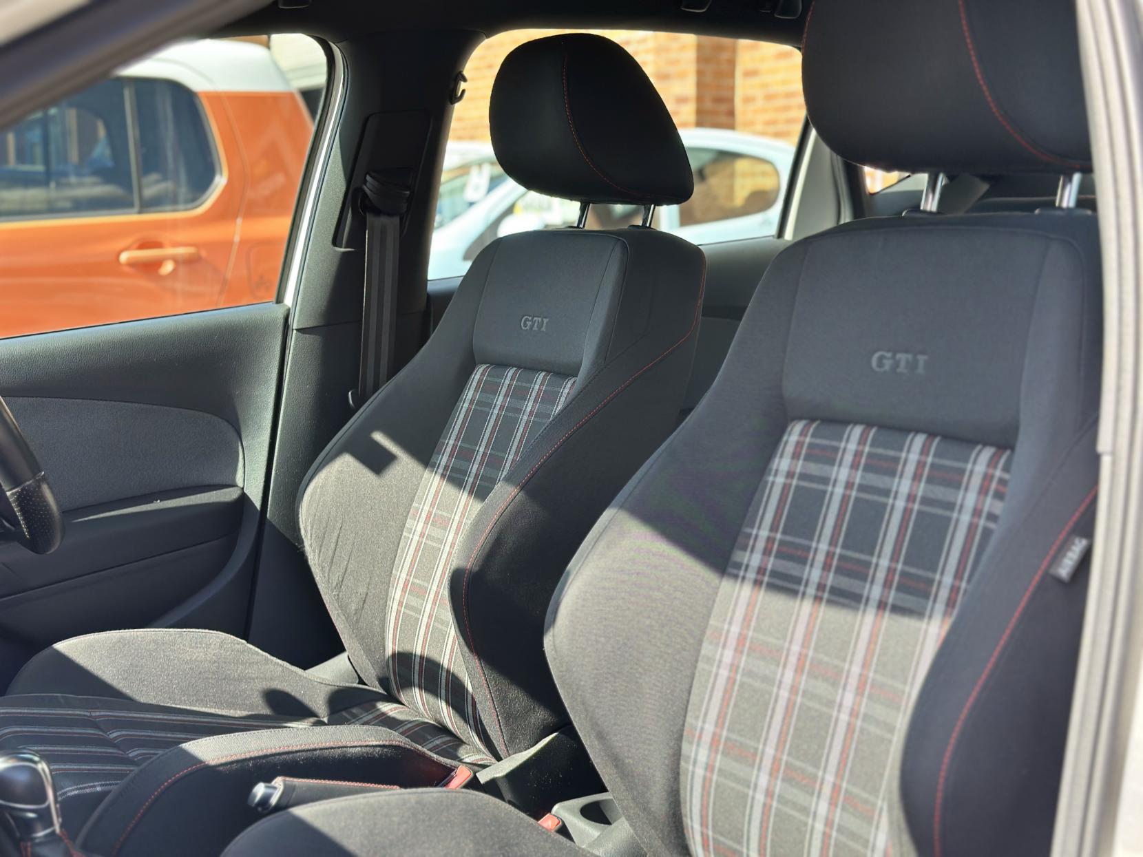 Volkswagen Polo 1.4 TSI GTI Hatchback 5dr Petrol DSG Euro 5 (180 ps)