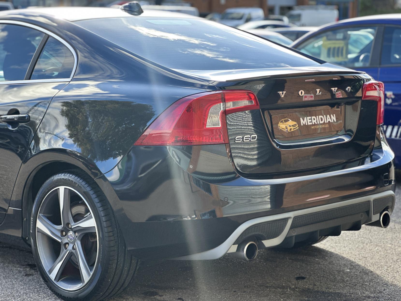 Volvo S60 1.6 T4 R-Design Nav Saloon 4dr Petrol Powershift Euro 5 (180 ps)