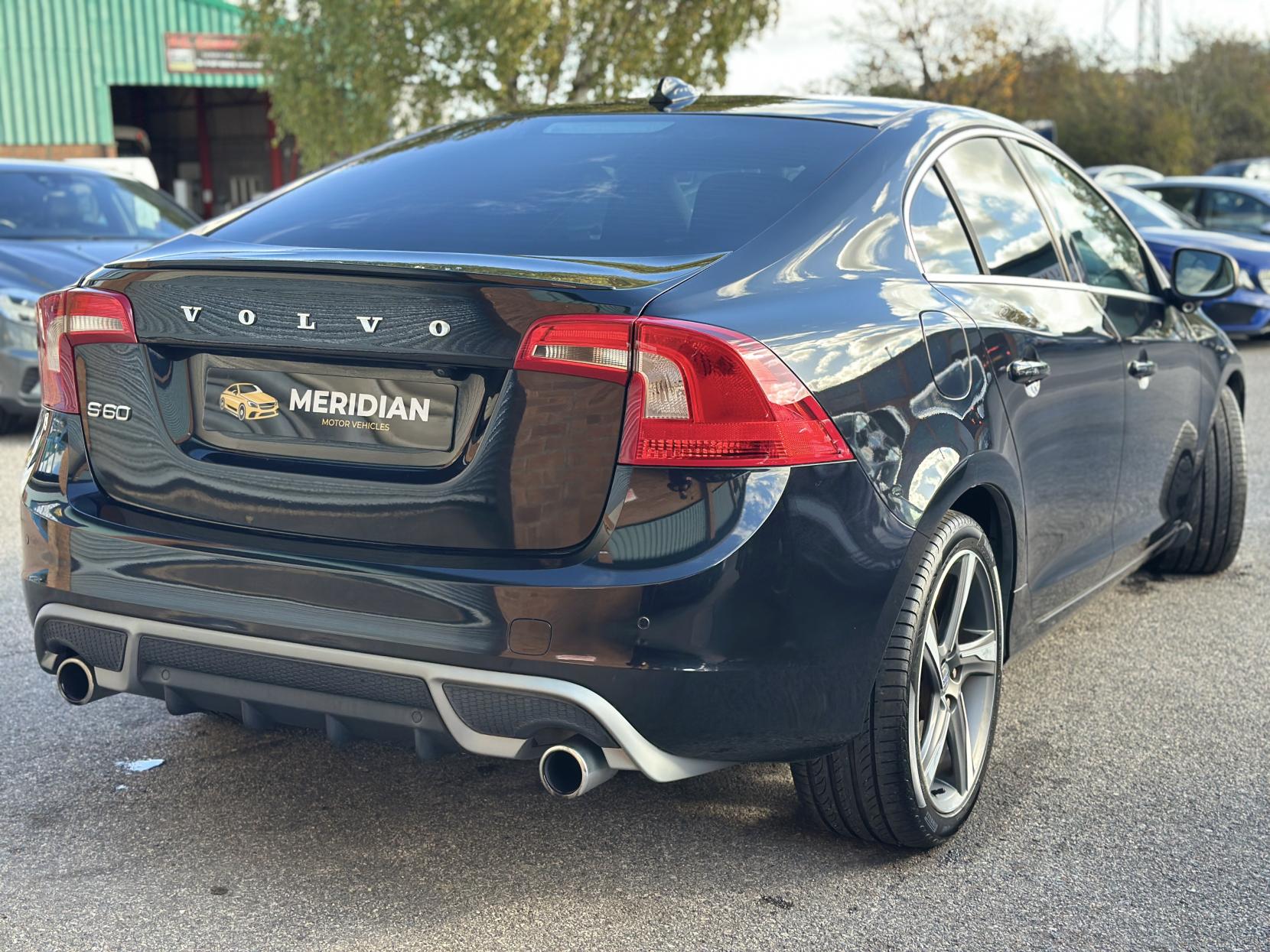 Volvo S60 1.6 T4 R-Design Nav Saloon 4dr Petrol Powershift Euro 5 (180 ps)