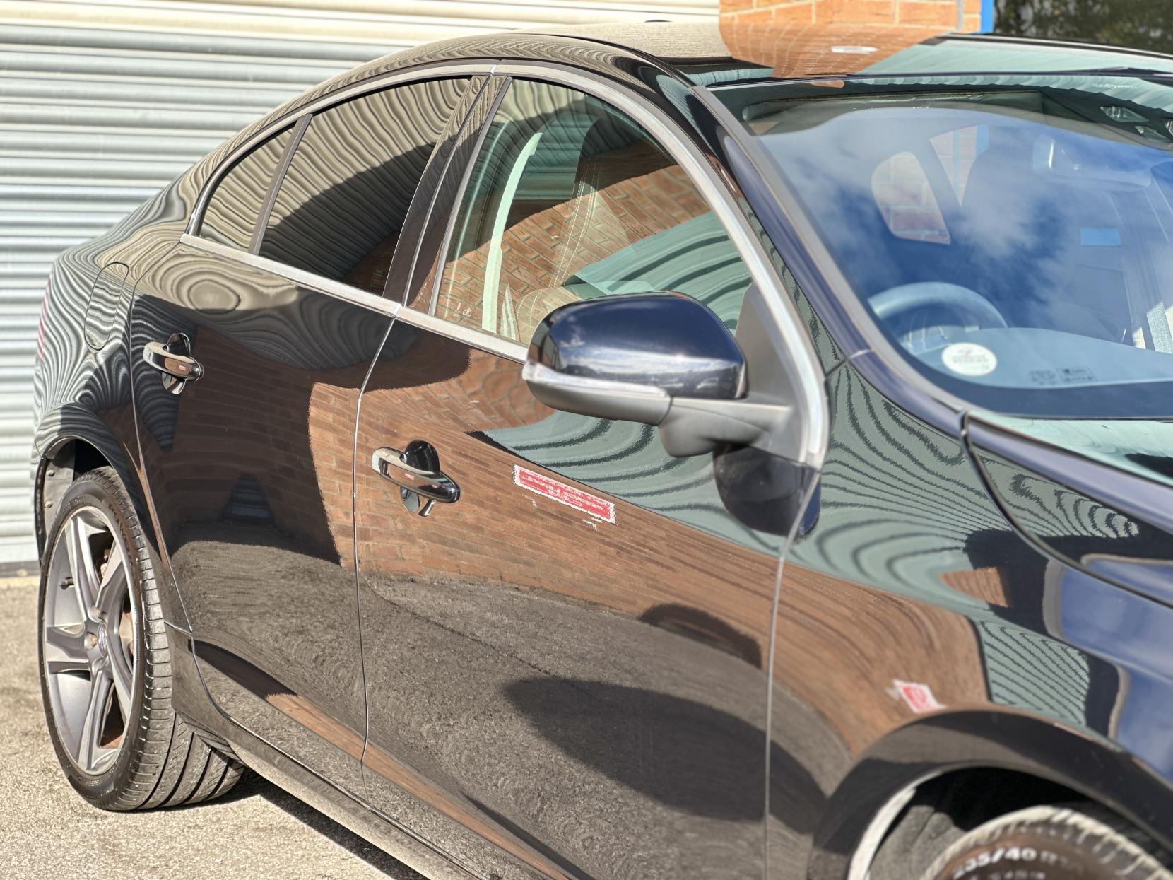 Volvo S60 1.6 T4 R-Design Nav Saloon 4dr Petrol Powershift Euro 5 (180 ps)