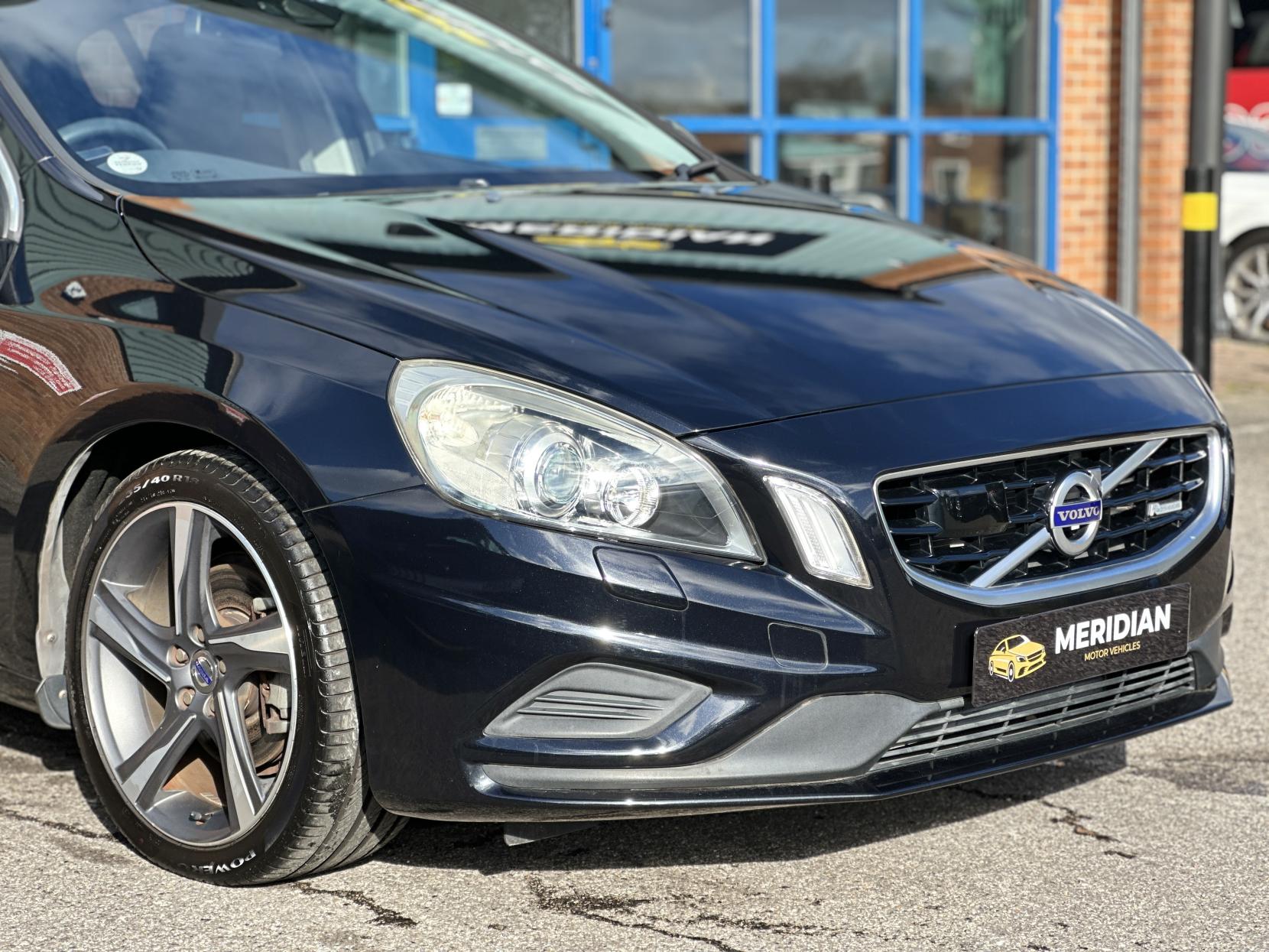 Volvo S60 1.6 T4 R-Design Nav Saloon 4dr Petrol Powershift Euro 5 (180 ps)