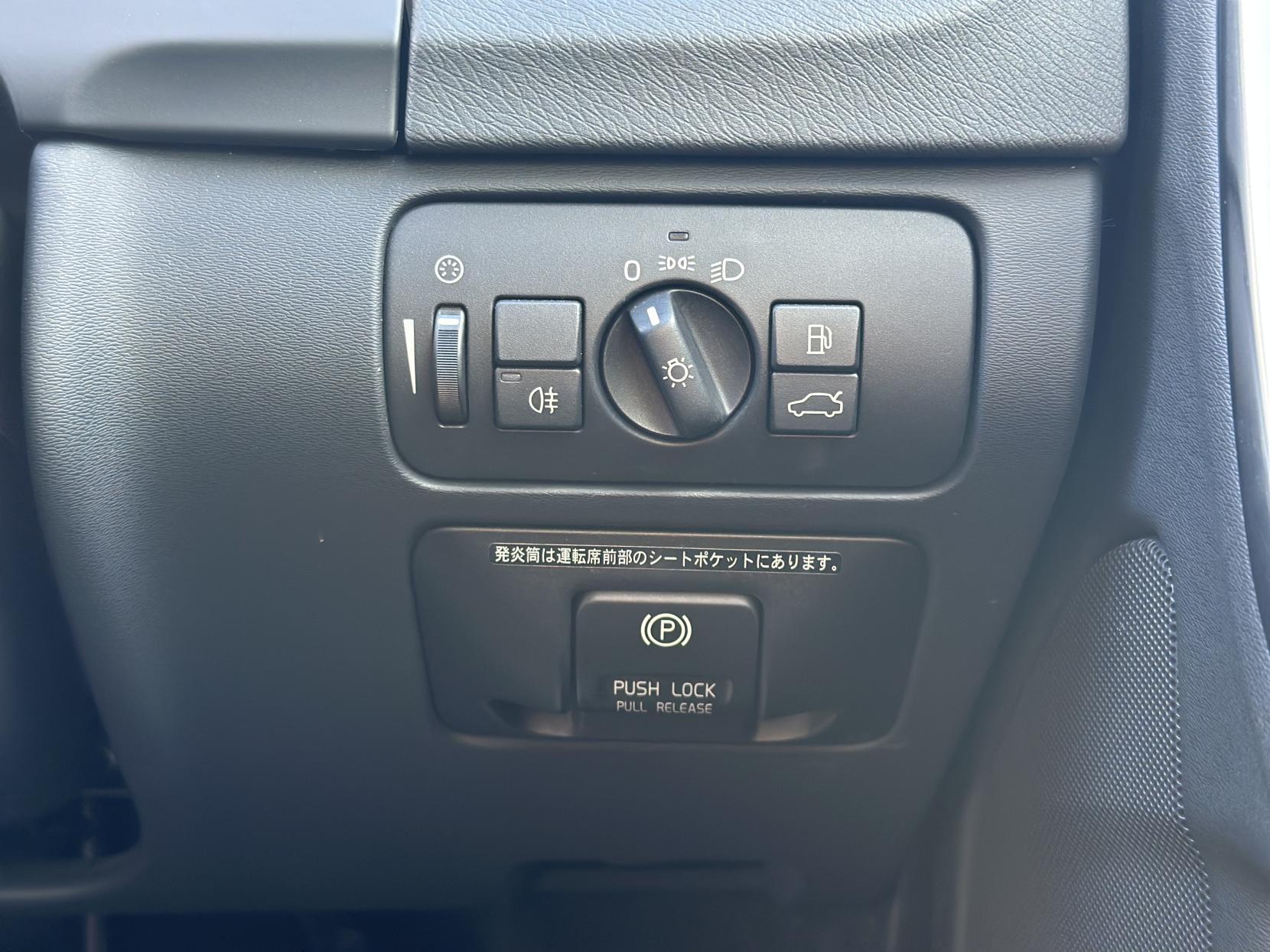 Volvo S60 1.6 T4 R-Design Nav Saloon 4dr Petrol Powershift Euro 5 (180 ps)