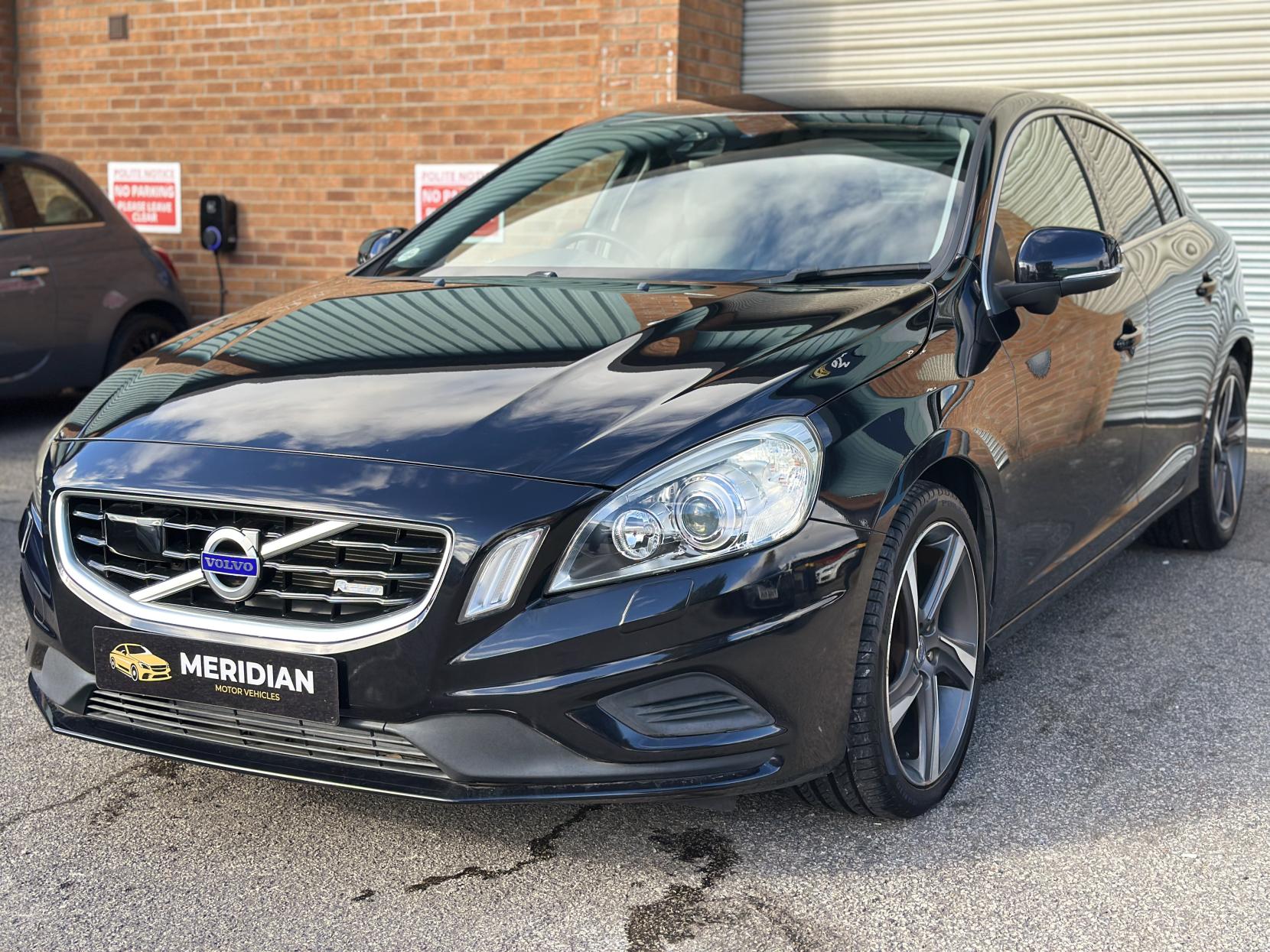 Volvo S60 1.6 T4 R-Design Nav Saloon 4dr Petrol Powershift Euro 5 (180 ps)