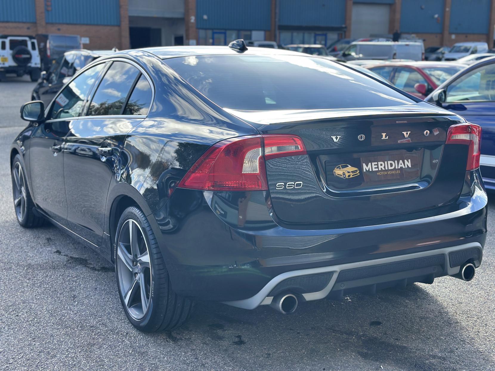 Volvo S60 1.6 T4 R-Design Nav Saloon 4dr Petrol Powershift Euro 5 (180 ps)