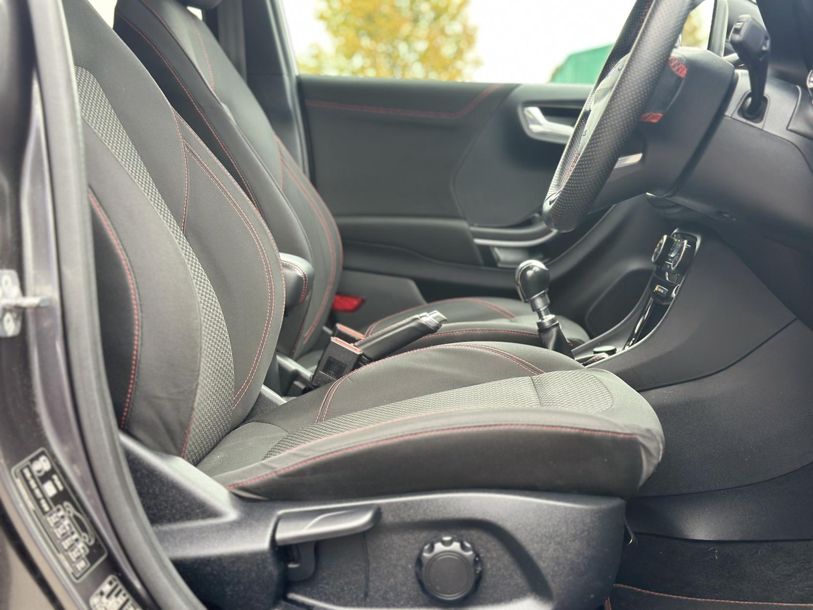 Ford Puma 1.0T EcoBoost ST-Line SUV 5dr Petrol Manual Euro 6 (s/s) (125 ps)