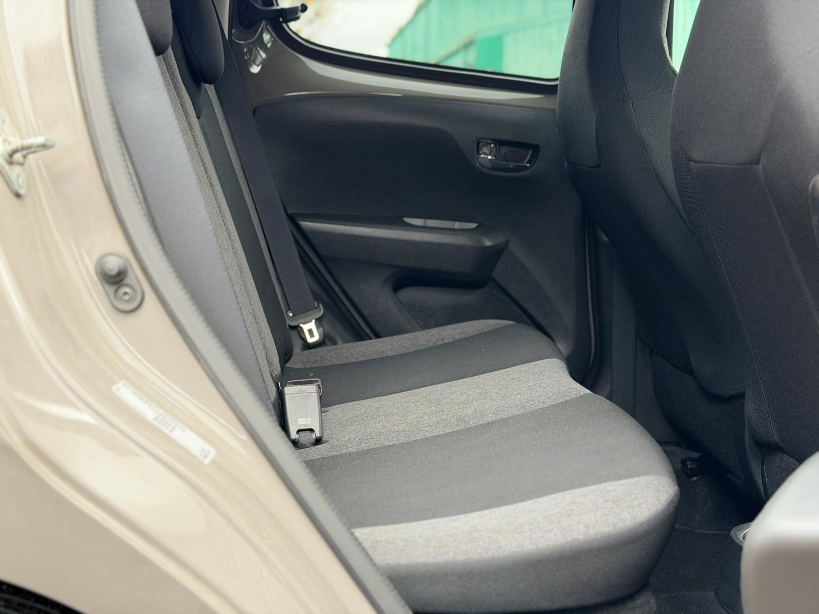 Citroen C1 1.0 VTi Flair Hatchback 5dr Petrol ETG5 Euro 5 (Euro 5) (68 ps)