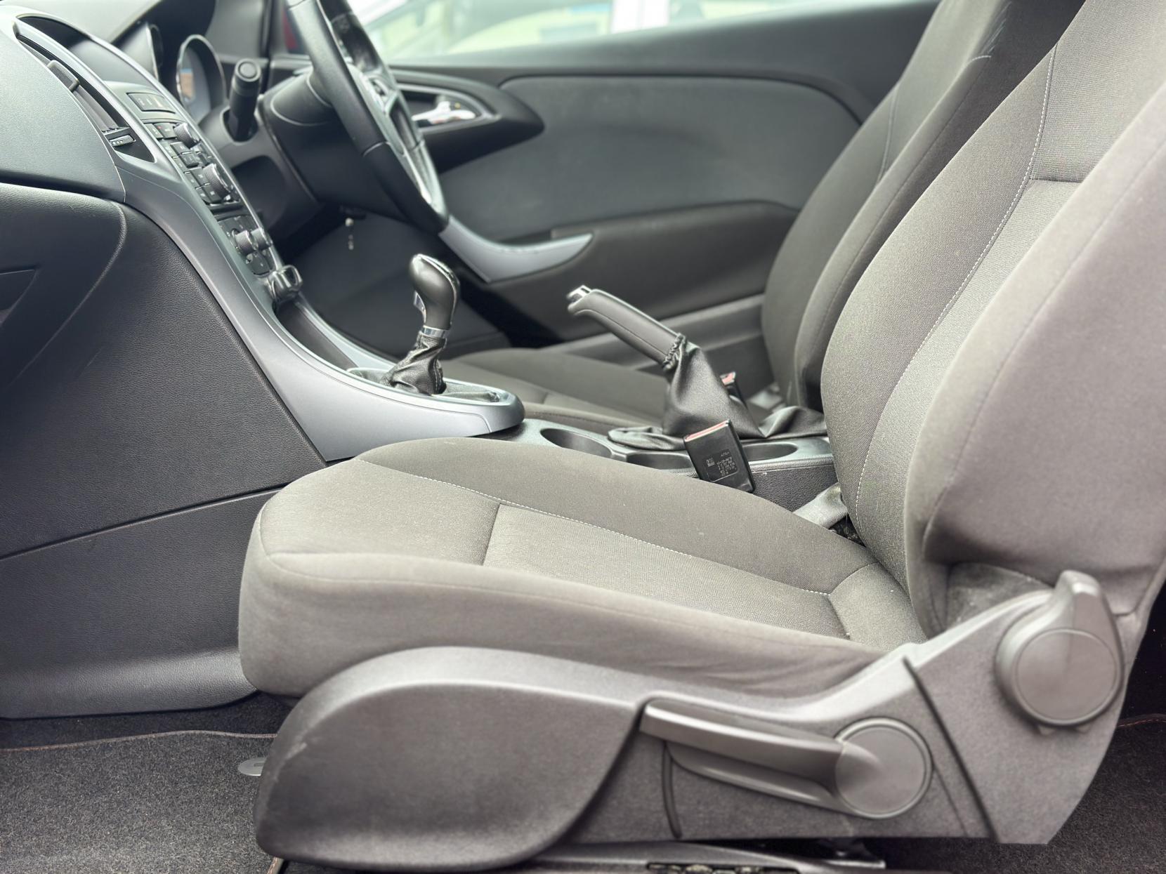 Vauxhall Astra GTC 1.4T 16V Sport Coupe 3dr Petrol Manual Euro 5 (s/s) (120 ps)