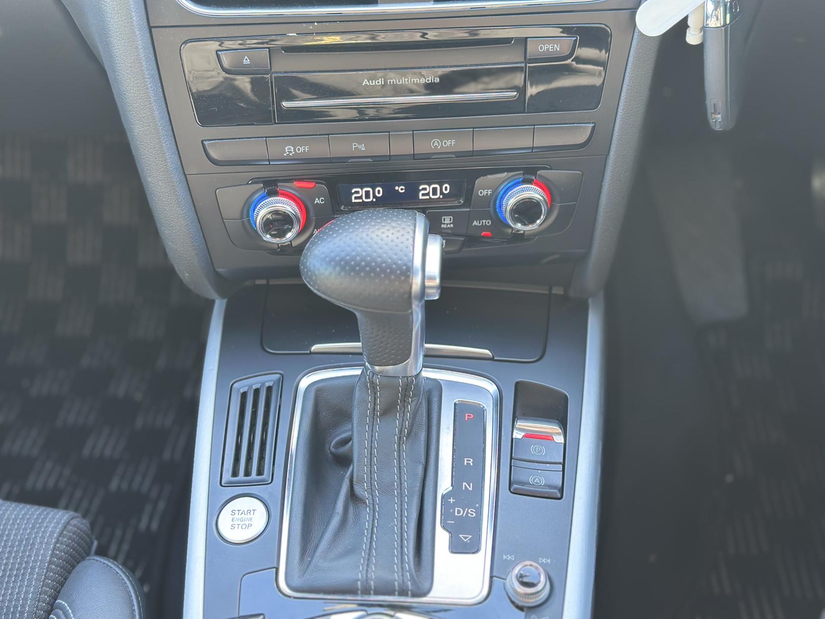 Audi A4 Avant 2.0 TFSI S line Estate 5dr Petrol S Tronic quattro Euro 5 (s/s) (211 ps)