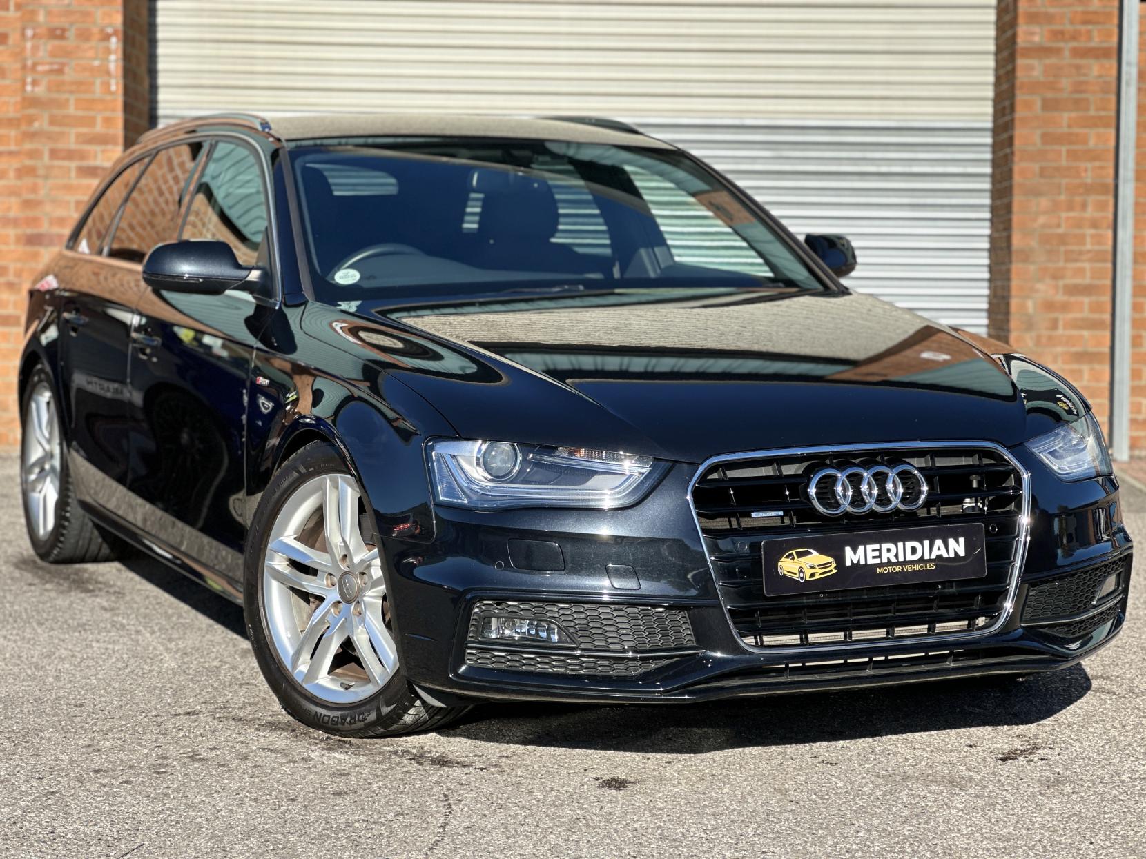 Audi A4 Avant 2.0 TFSI S line Estate 5dr Petrol S Tronic quattro Euro 5 (s/s) (211 ps)