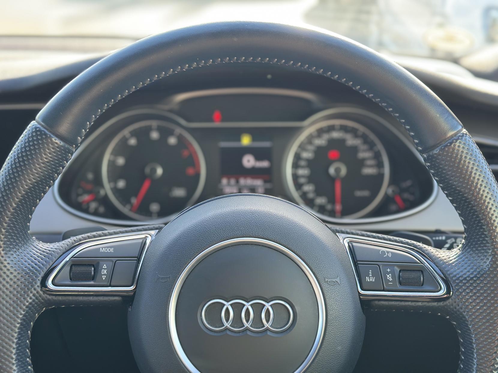 Audi A4 Avant 2.0 TFSI S line Estate 5dr Petrol S Tronic quattro Euro 5 (s/s) (211 ps)