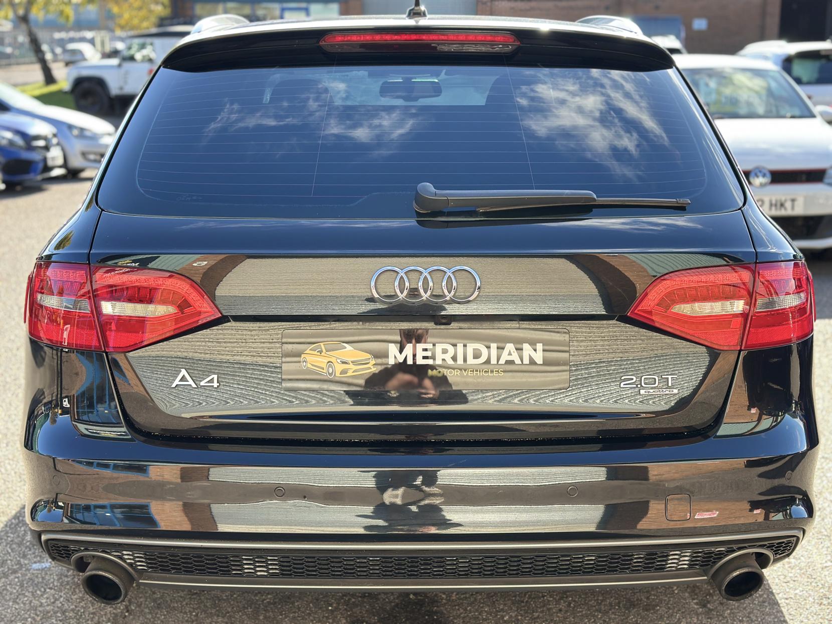 Audi A4 Avant 2.0 TFSI S line Estate 5dr Petrol S Tronic quattro Euro 5 (s/s) (211 ps)