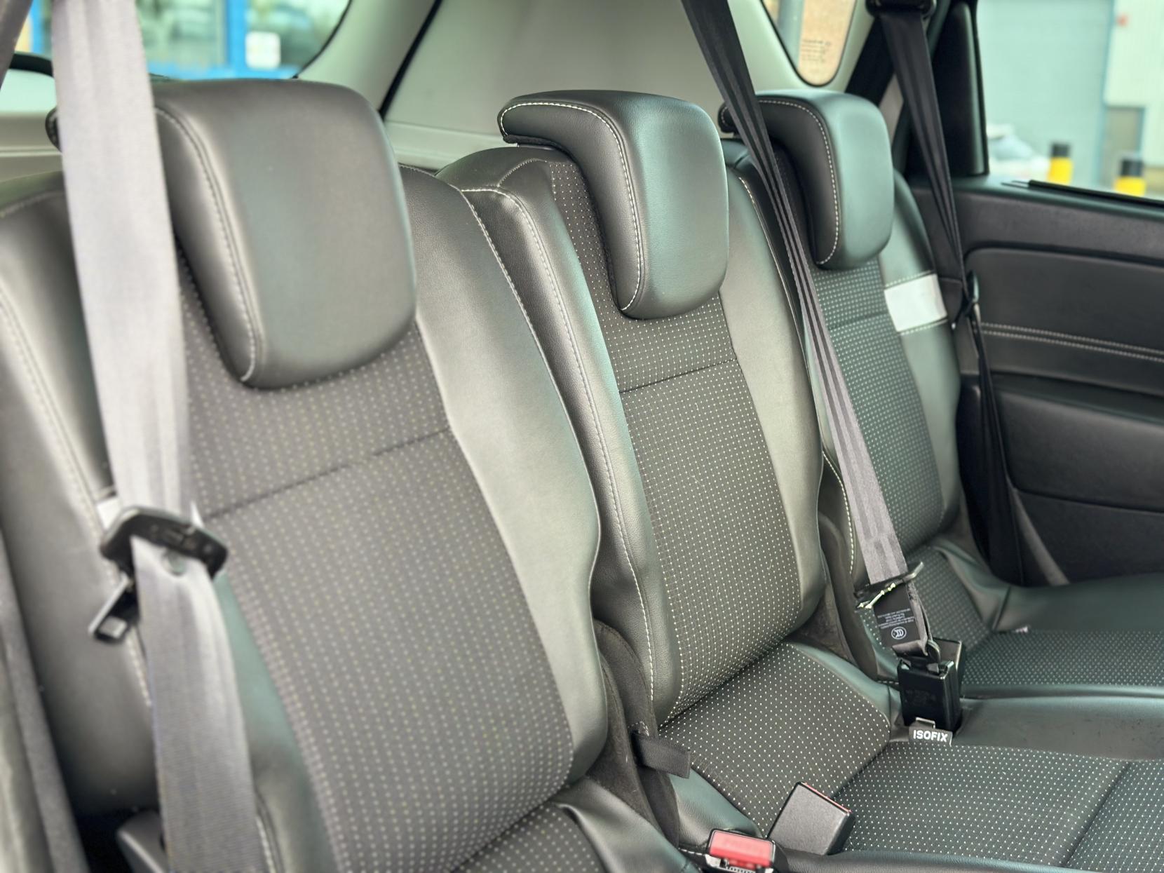 Renault Scenic 1.5 dCi Dynamique TomTom MPV 5dr Diesel EDC Euro 5 (110 ps)