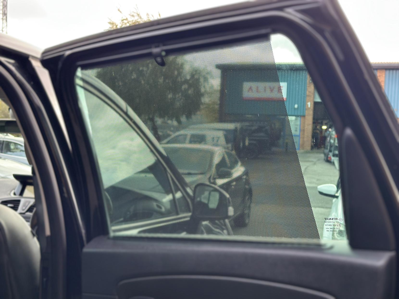 Renault Scenic 1.5 dCi Dynamique TomTom MPV 5dr Diesel EDC Euro 5 (110 ps)