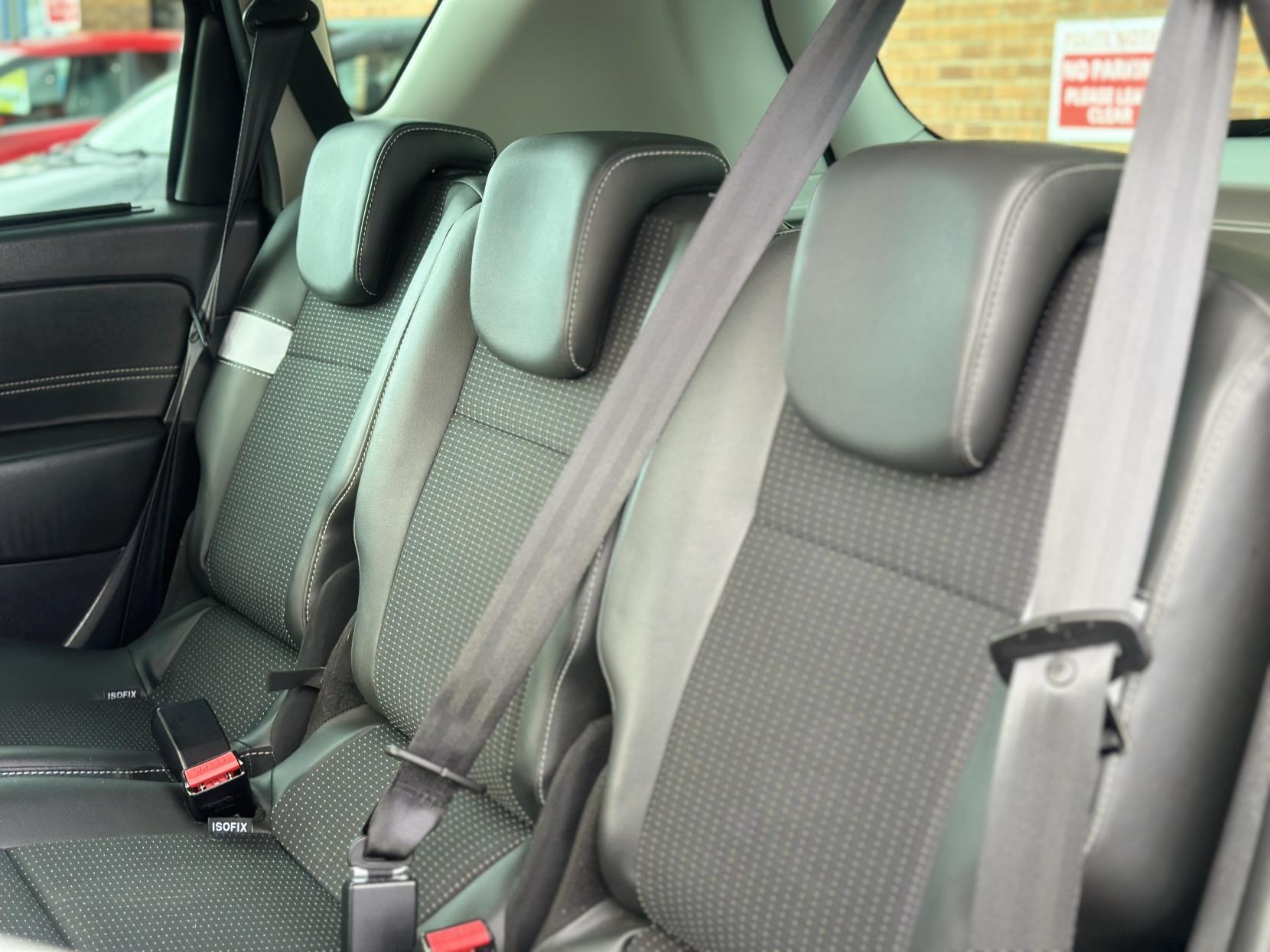 Renault Scenic 1.5 dCi Dynamique TomTom MPV 5dr Diesel EDC Euro 5 (110 ps)