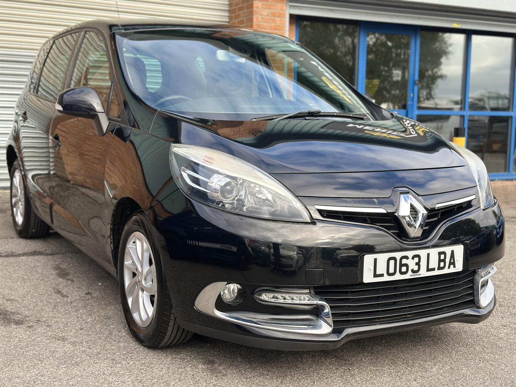 Renault Scenic 1.5 dCi Dynamique TomTom MPV 5dr Diesel EDC Euro 5 (110 ps)
