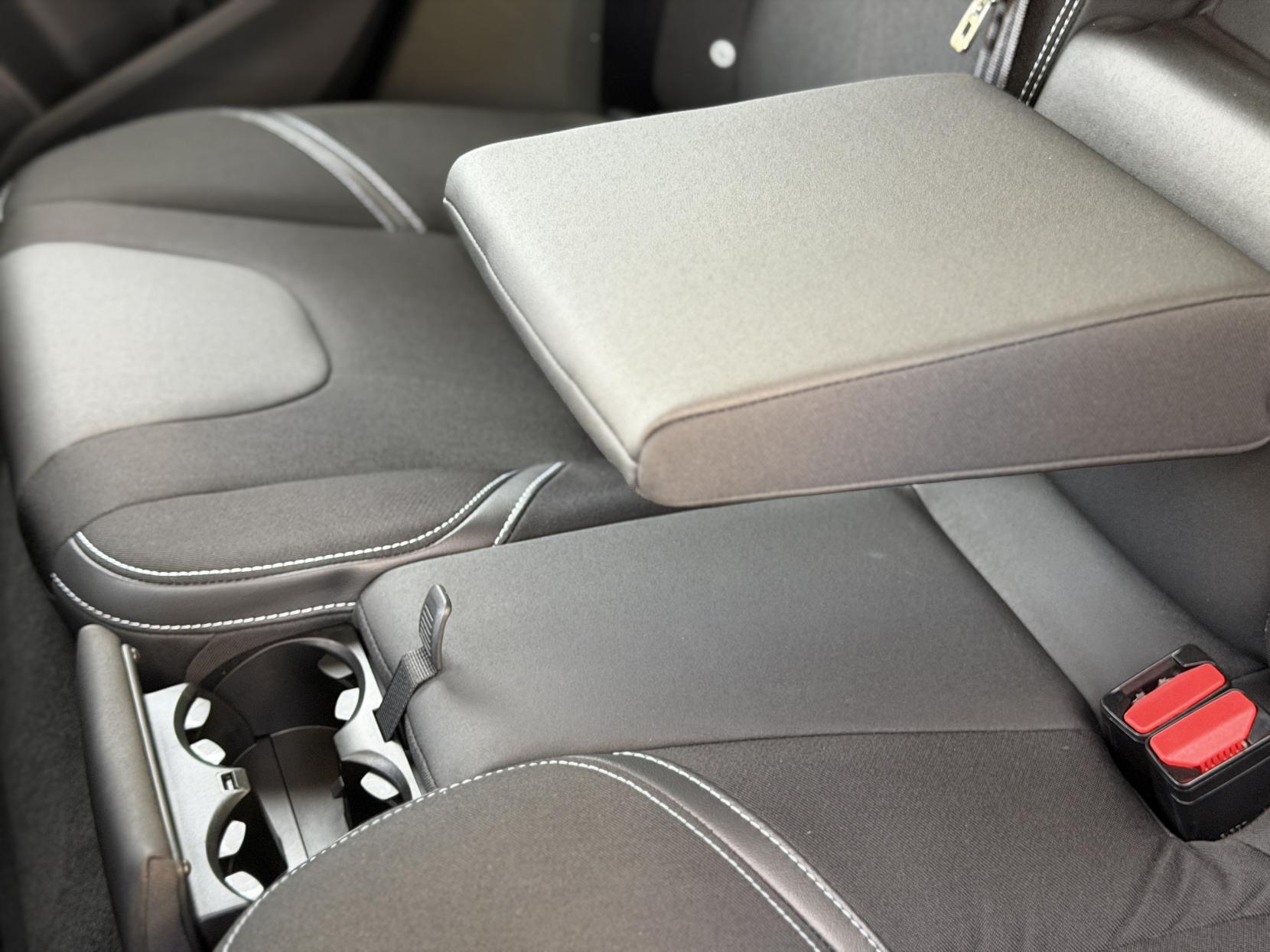 Volvo V40 2.0 D4 SE Nav Hatchback 5dr Diesel Geartronic Euro 6 (s/s) (190 ps)