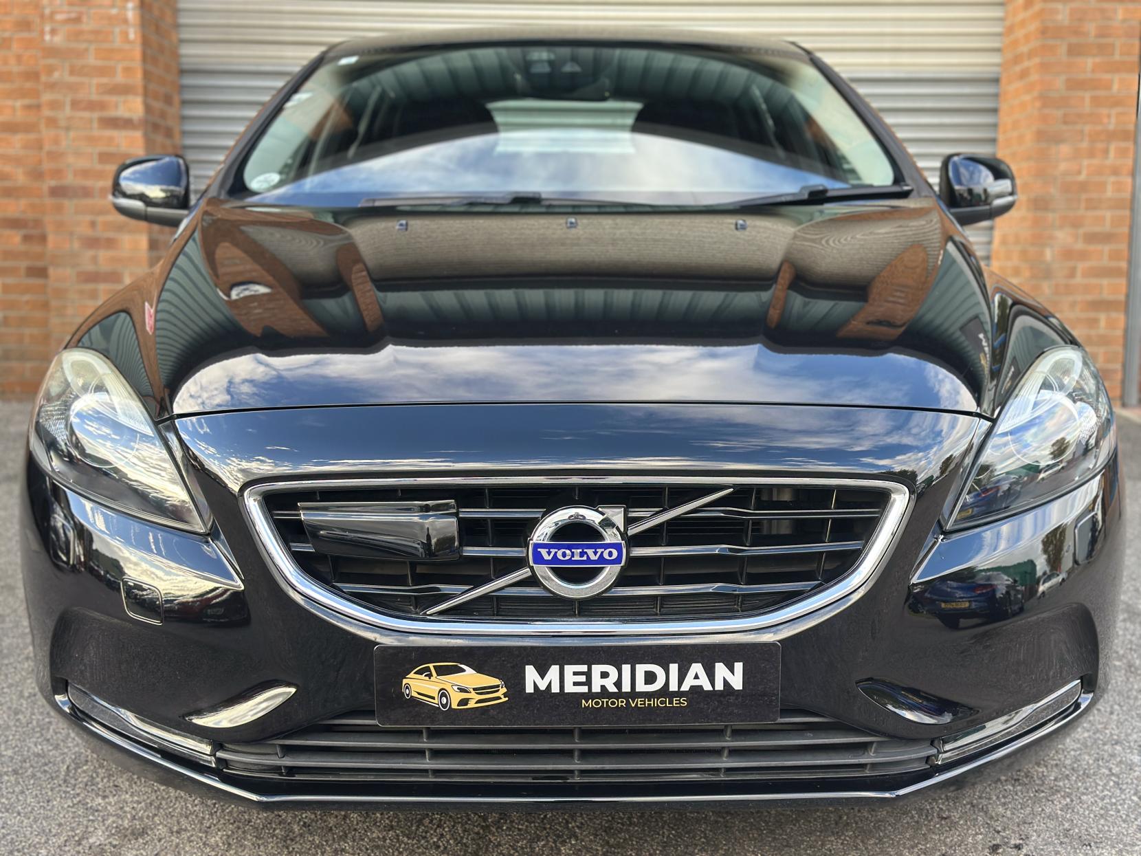 Volvo V40 2.0 D4 SE Nav Hatchback 5dr Diesel Geartronic Euro 6 (s/s) (190 ps)