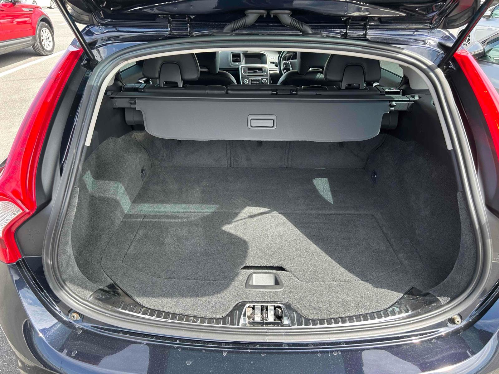 Volvo V60 2.0 D4 SE Lux Nav Estate 5dr Diesel Auto Euro 6 (s/s) (190 ps)