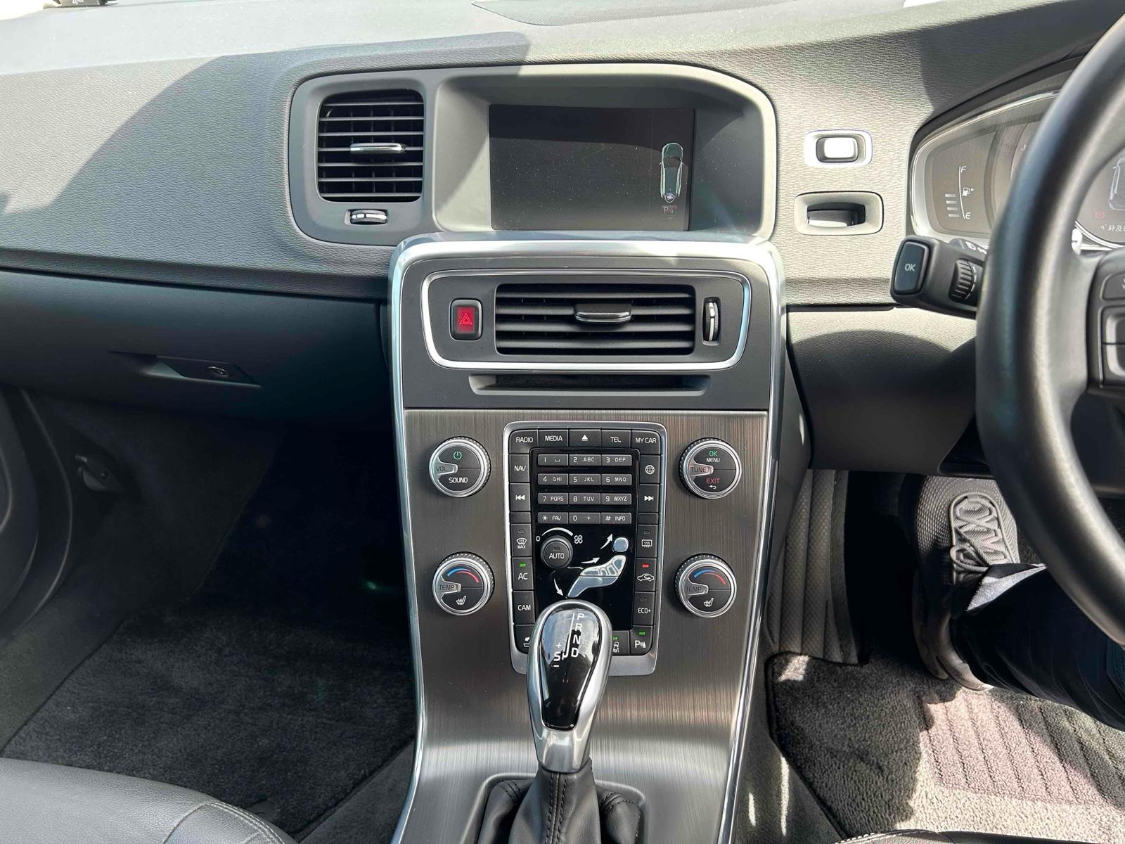 Volvo V60 2.0 D4 SE Lux Nav Estate 5dr Diesel Auto Euro 6 (s/s) (190 ps)