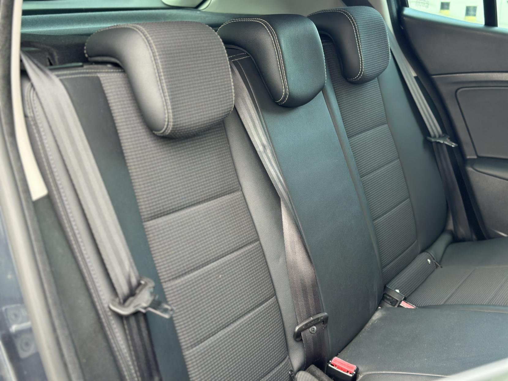 Renault Megane 1.6 dCi GT Line Nav Hatchback 5dr Diesel Manual Euro 6 (s/s) (130 ps)