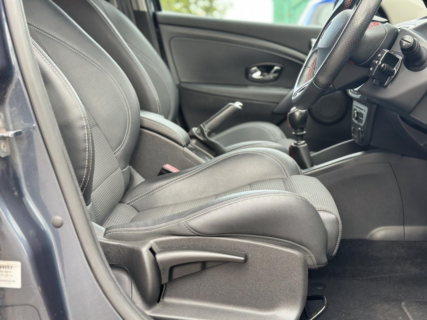 Renault Megane 1.6 dCi GT Line Nav Hatchback 5dr Diesel Manual Euro 6 (s/s) (130 ps)