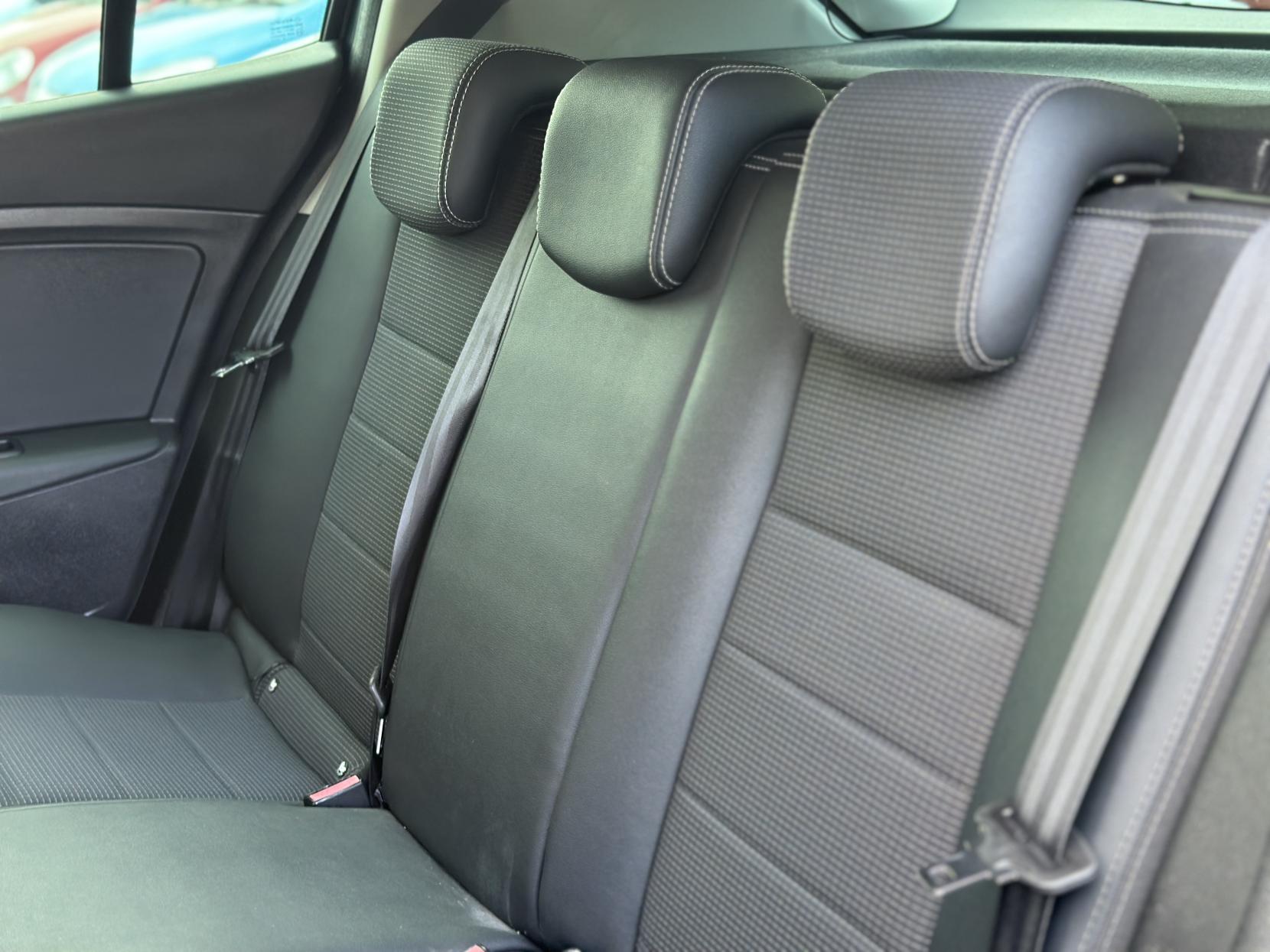 Renault Megane 1.6 dCi GT Line Nav Hatchback 5dr Diesel Manual Euro 6 (s/s) (130 ps)