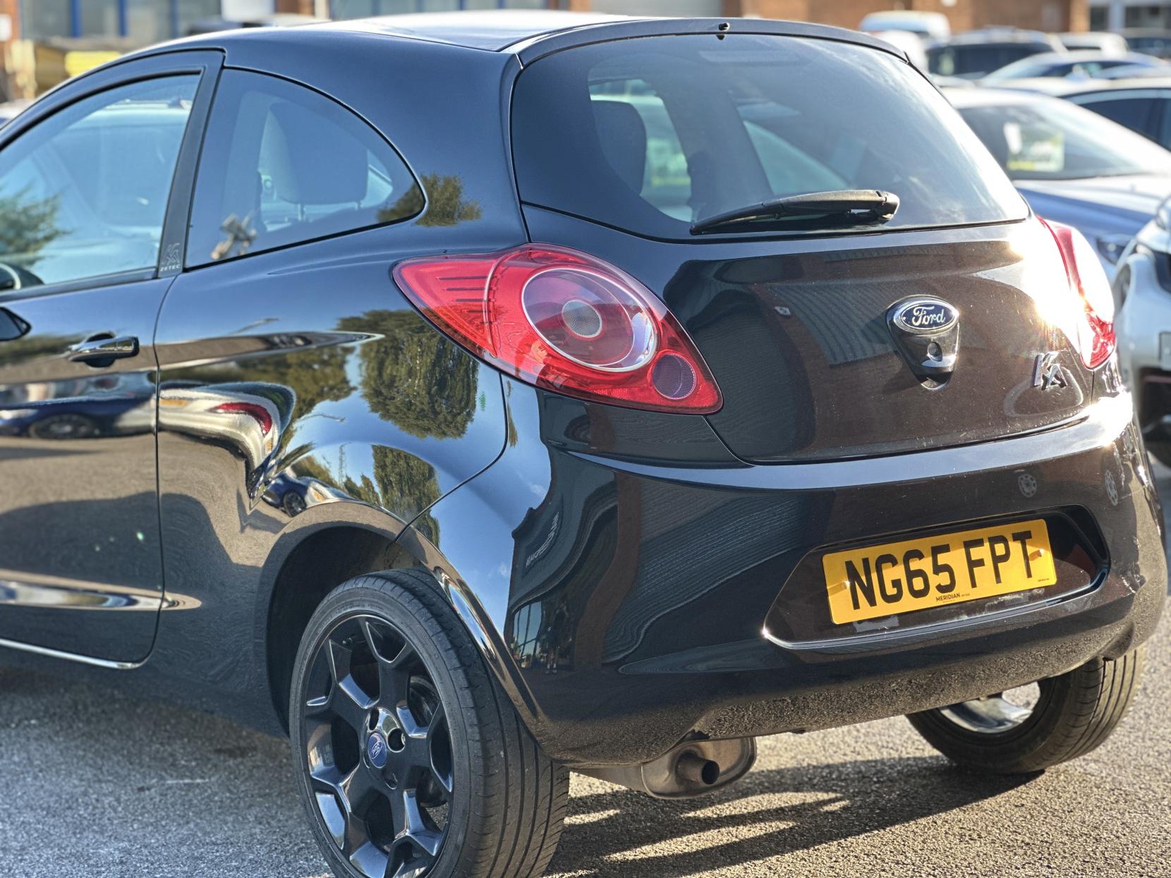 Ford Ka 1.2 Zetec Black Edition Hatchback 3dr Petrol Manual Euro 6 (s/s) (69 ps)