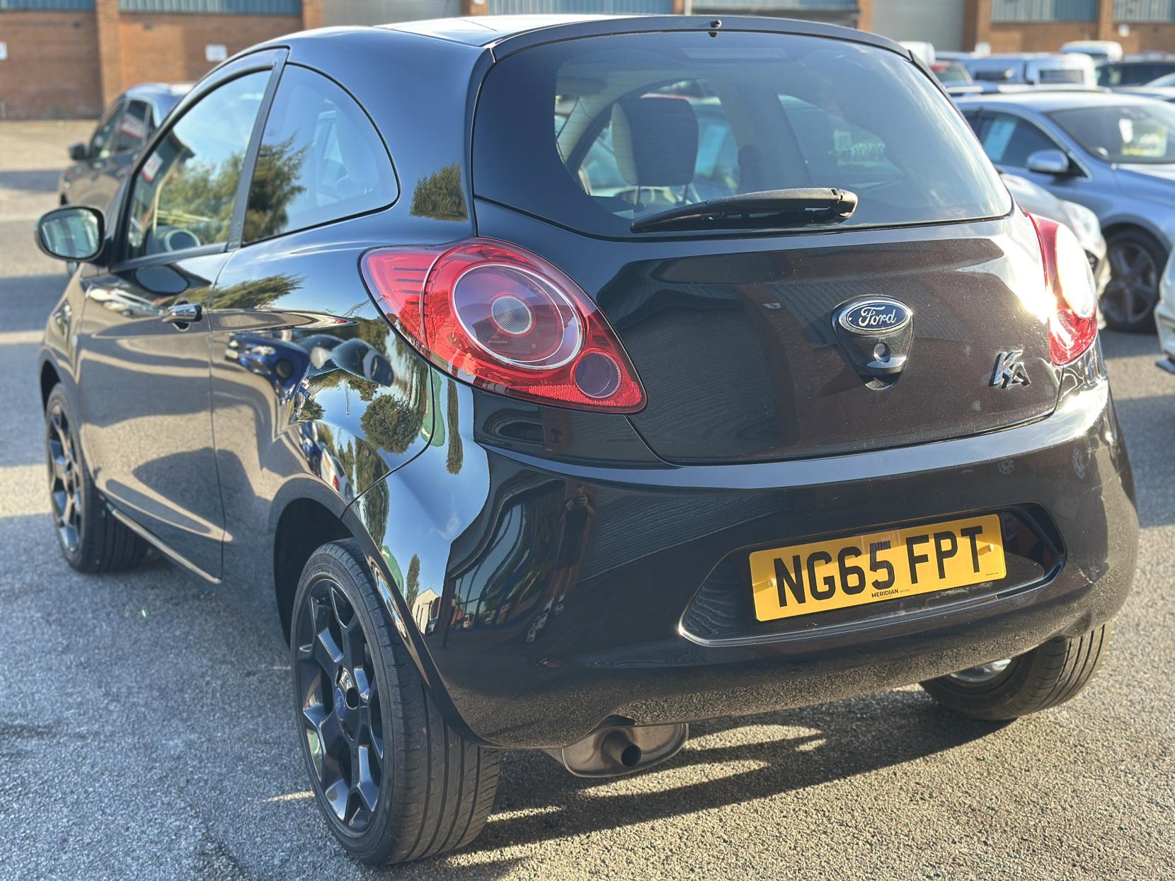 Ford Ka 1.2 Zetec Black Edition Hatchback 3dr Petrol Manual Euro 6 (s/s) (69 ps)