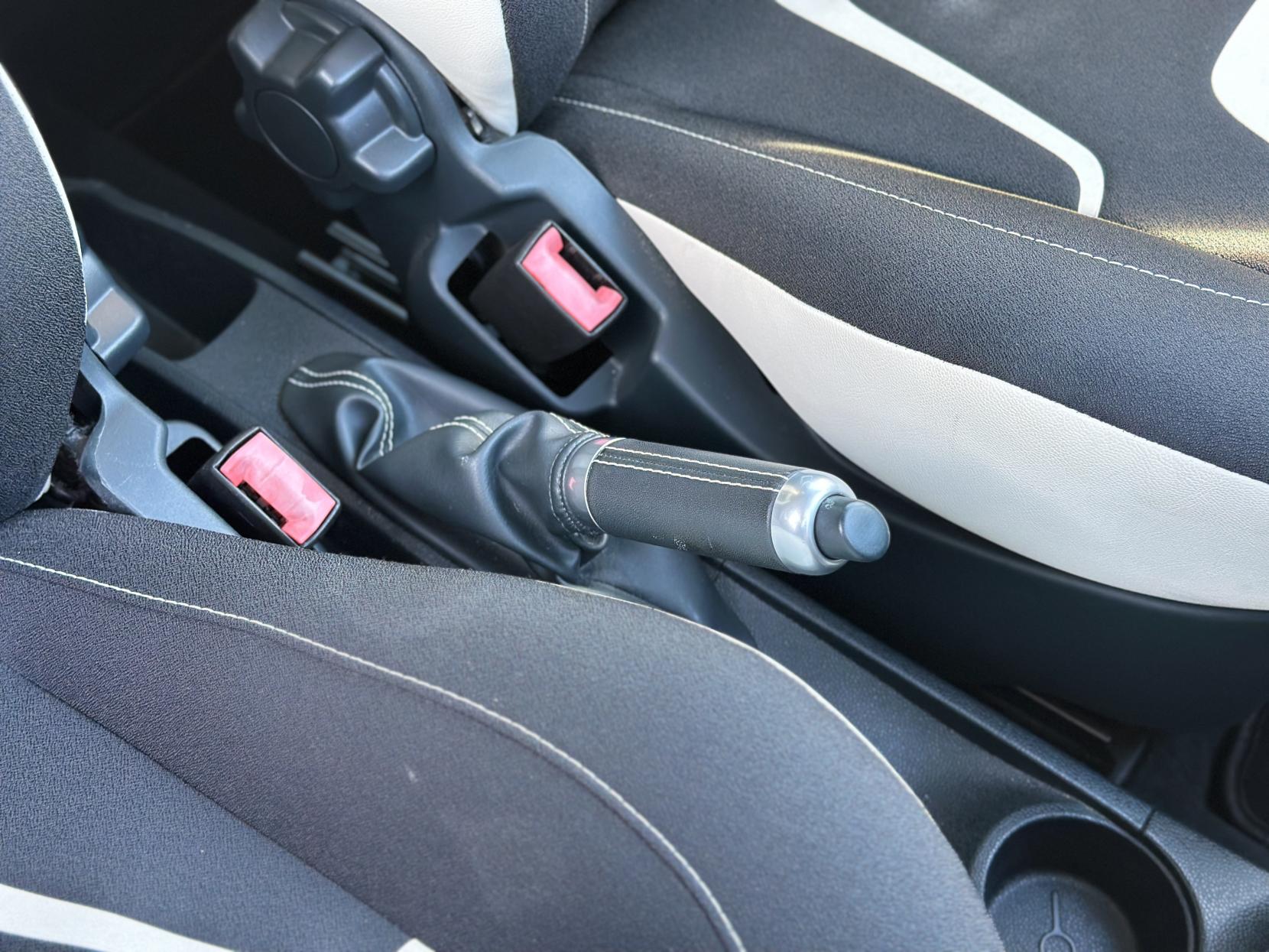 Ford Ka 1.2 Zetec Black Edition Hatchback 3dr Petrol Manual Euro 6 (s/s) (69 ps)