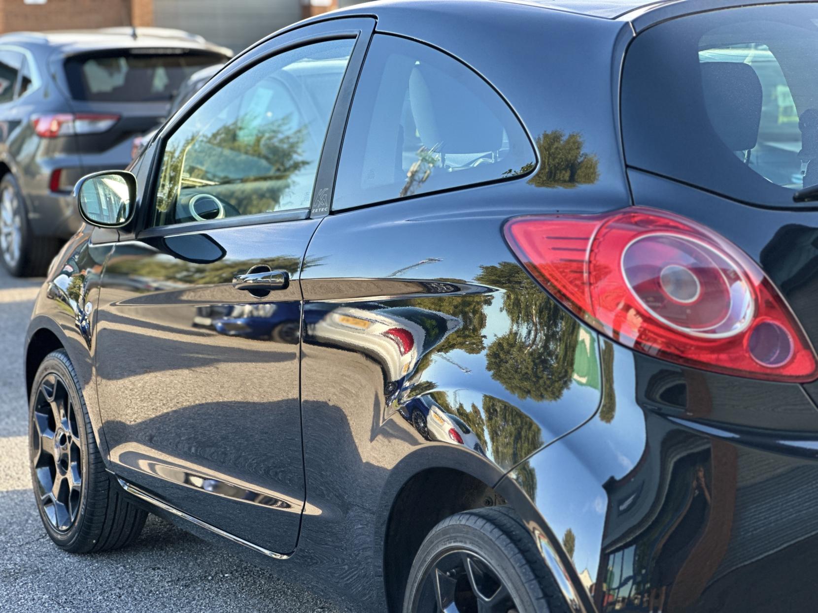 Ford Ka 1.2 Zetec Black Edition Hatchback 3dr Petrol Manual Euro 6 (s/s) (69 ps)