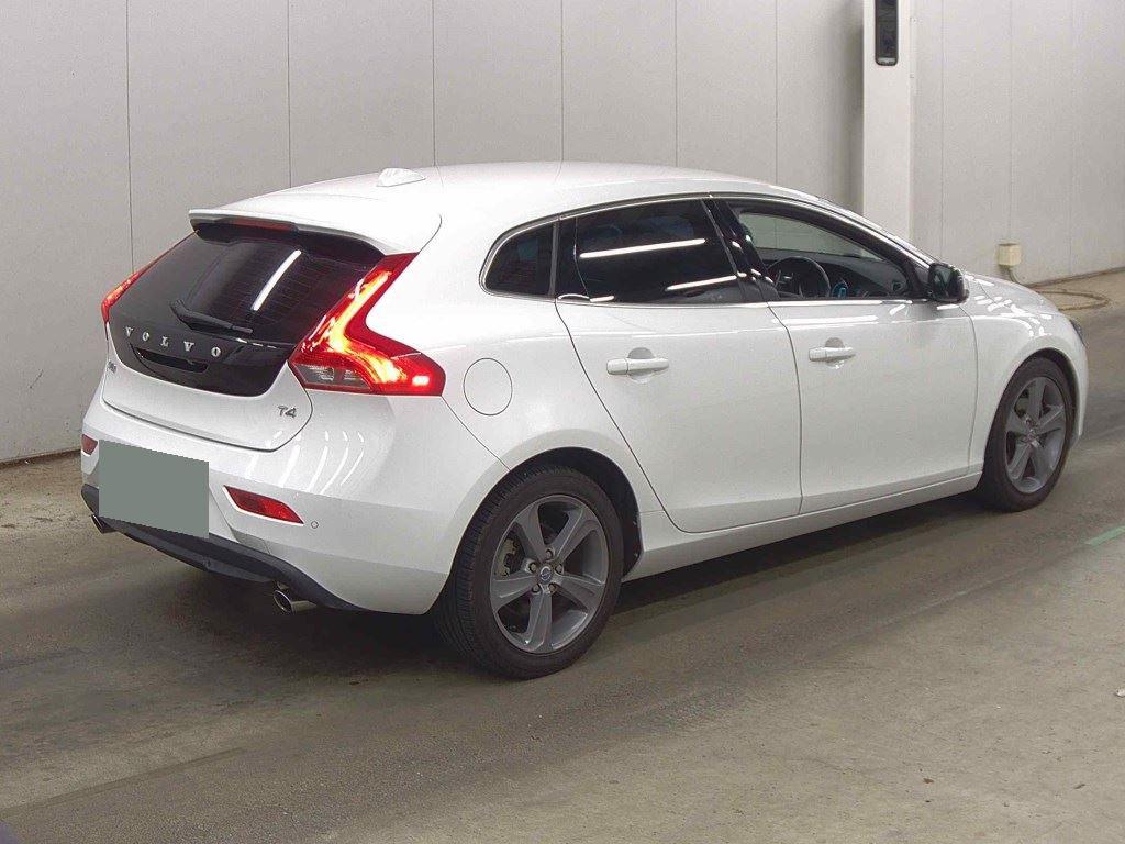 Volvo V40 1.6 V40 (2012)