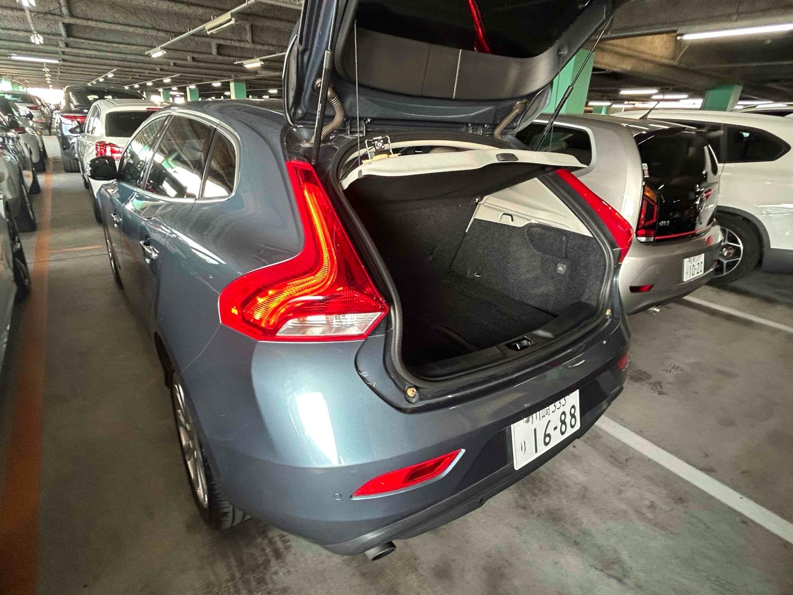 Volvo V40 1.6 T4 SE Lux Nav Hatchback 5dr Petrol Powershift Euro 5 (s/s) (180 ps)