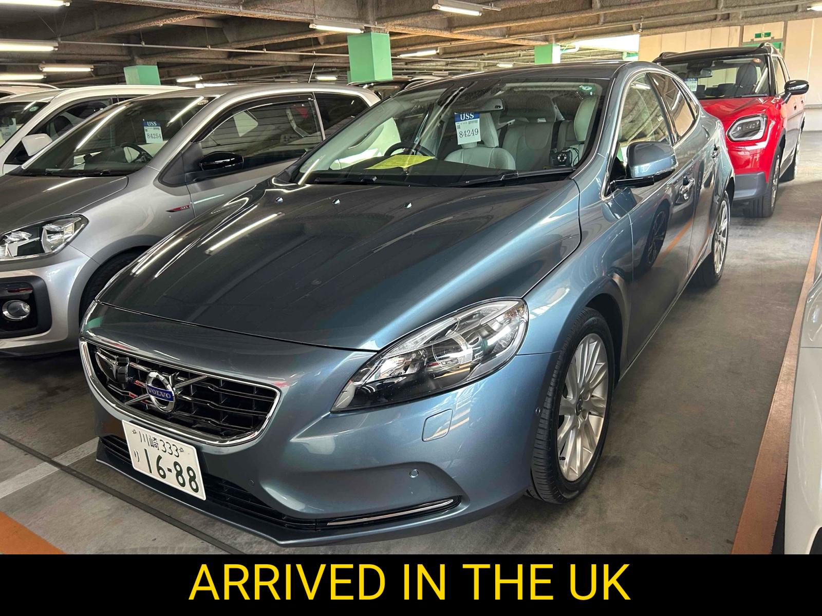 Volvo V40 1.6 T4 SE Lux Nav Hatchback 5dr Petrol Powershift Euro 5 (s/s) (180 ps)
