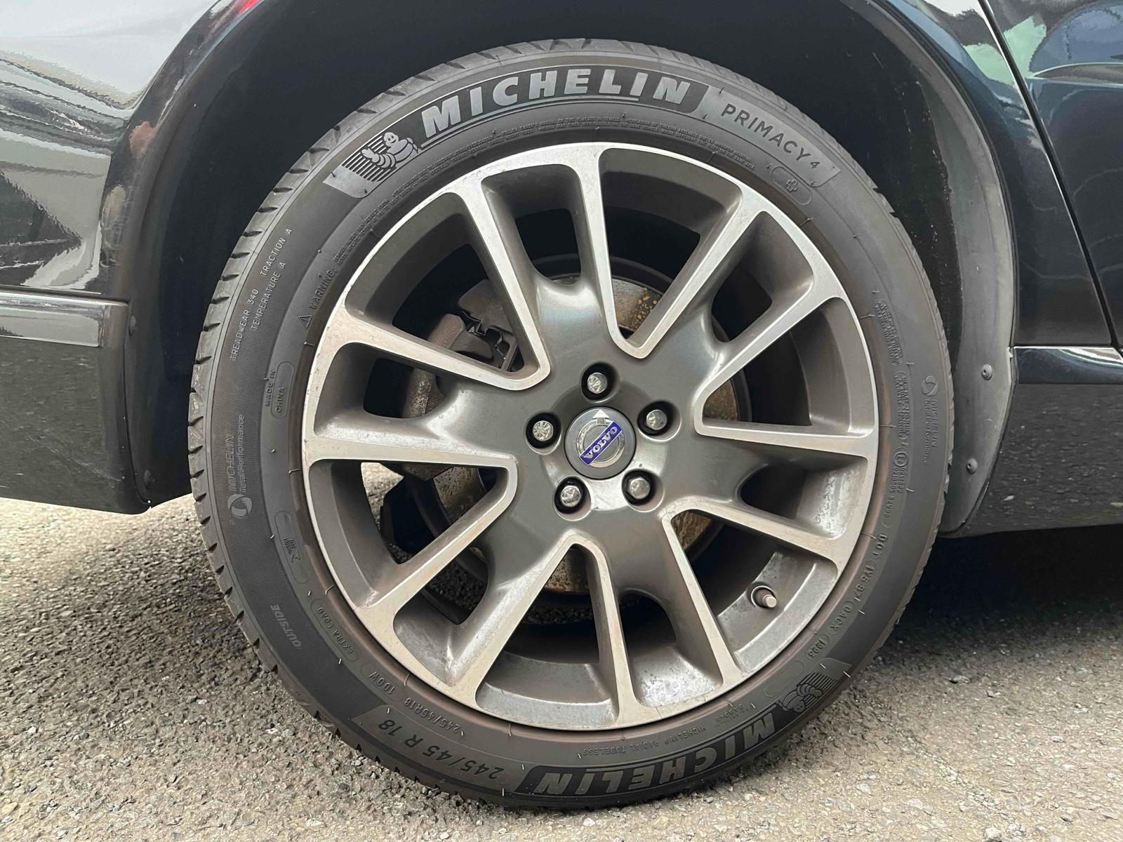 Volvo S80 3.0 T6 SE Lux Saloon 4dr Petrol Geartronic AWD Euro 5 (304 ps)