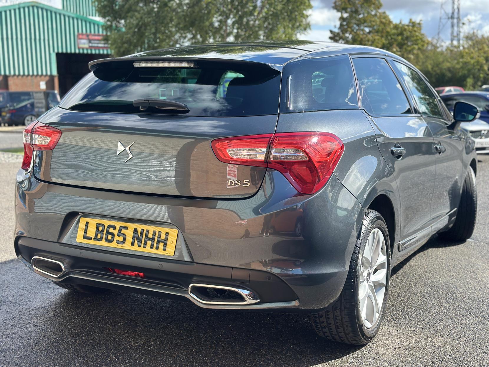 DS AUTOMOBILES DS 5 1.6 BlueHDi Elegance Hatchback 5dr Diesel Manual Euro 6 (s/s) (120 ps)