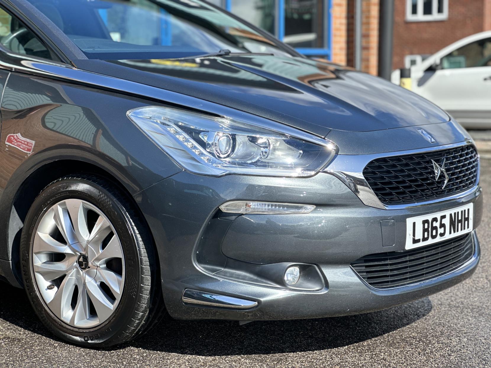 DS AUTOMOBILES DS 5 1.6 BlueHDi Elegance Hatchback 5dr Diesel Manual Euro 6 (s/s) (120 ps)