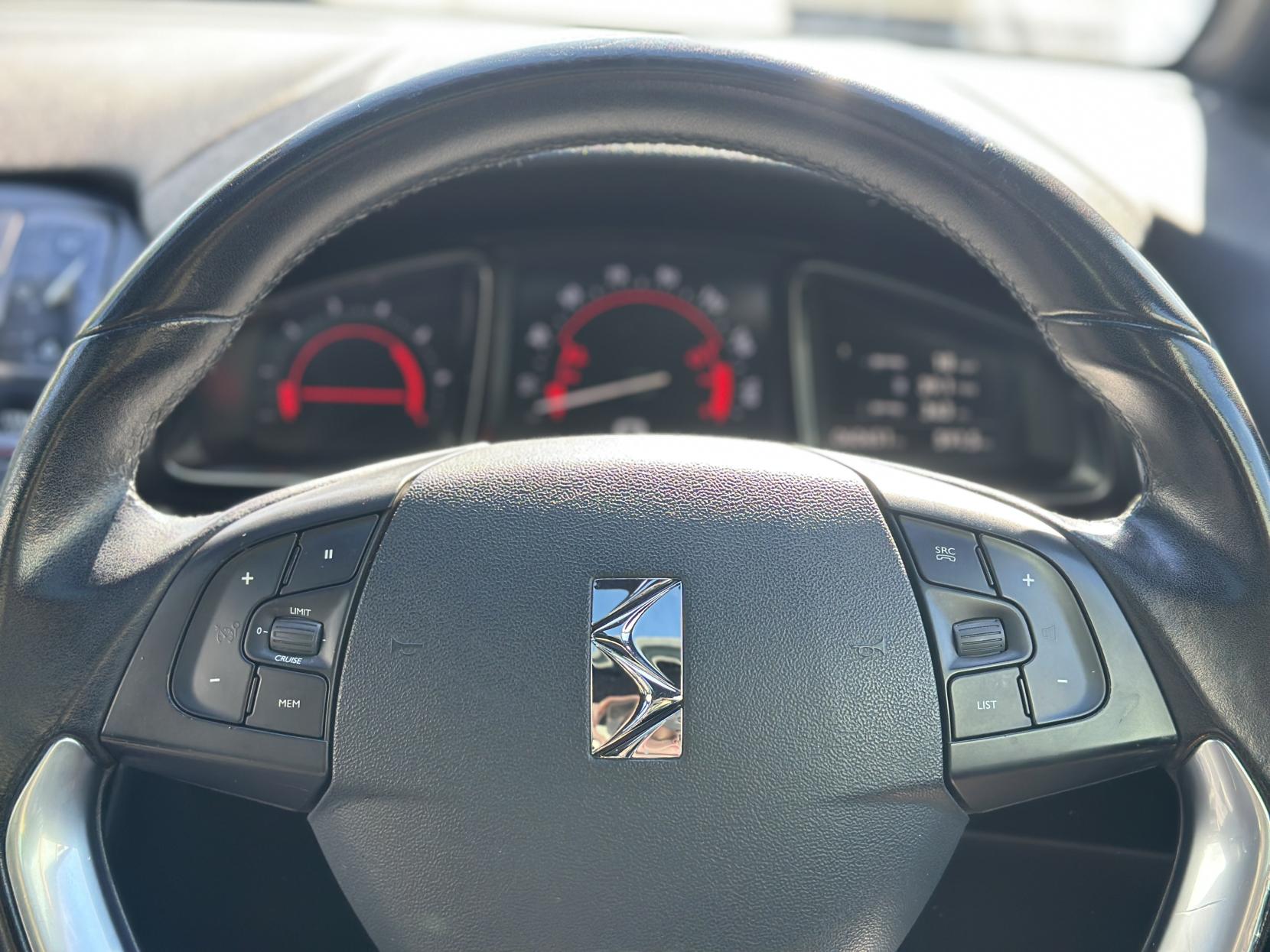 DS AUTOMOBILES DS 5 1.6 BlueHDi Elegance Hatchback 5dr Diesel Manual Euro 6 (s/s) (120 ps)