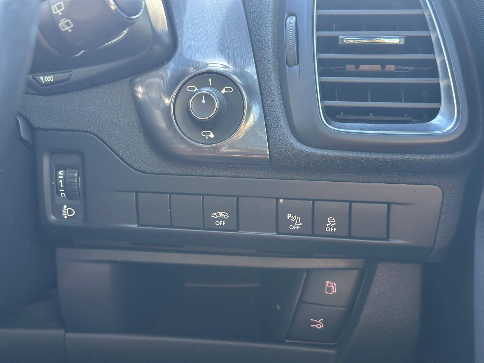 DS AUTOMOBILES DS 5 1.6 BlueHDi Elegance Hatchback 5dr Diesel Manual Euro 6 (s/s) (120 ps)