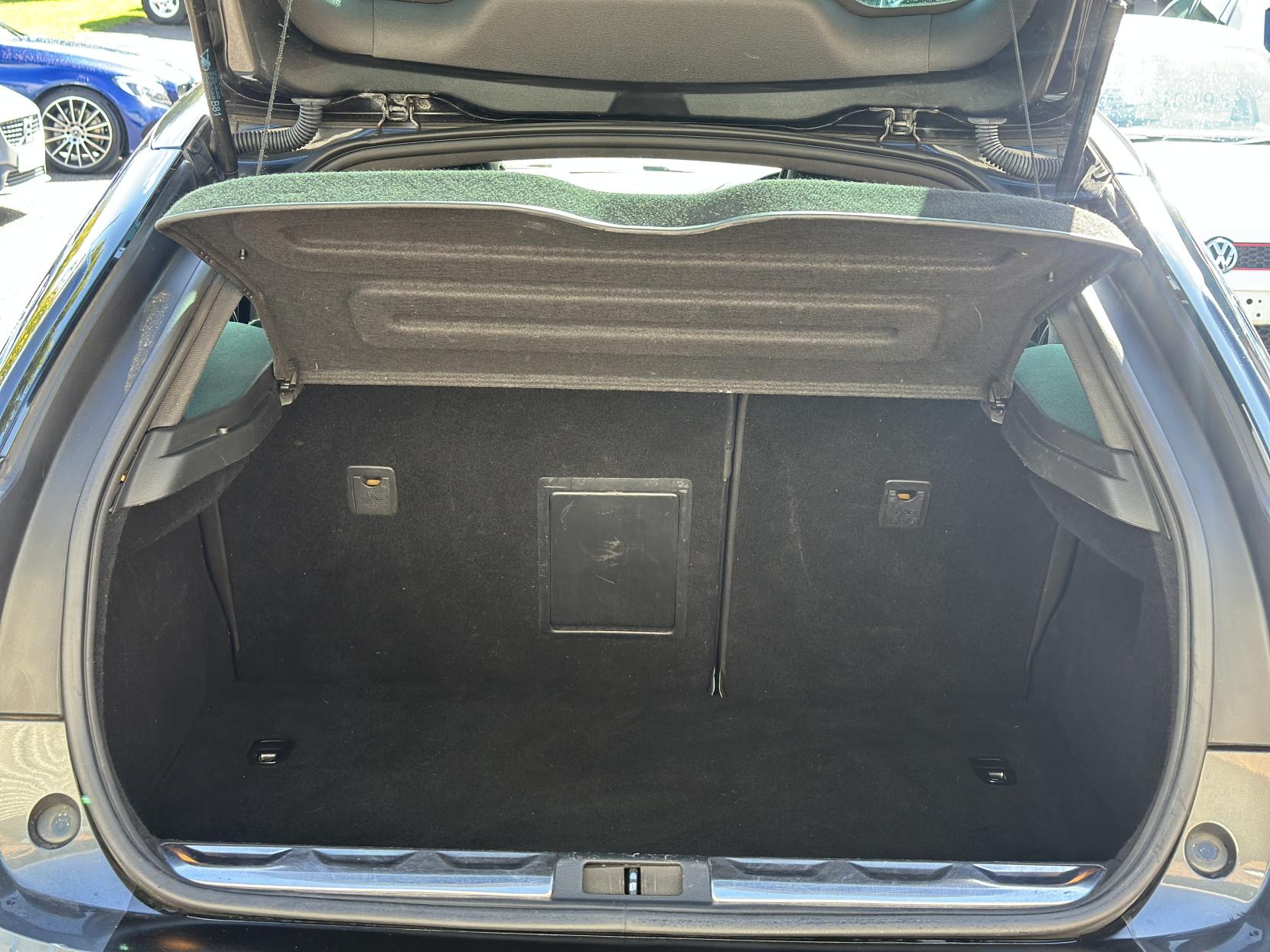 DS AUTOMOBILES DS 5 1.6 BlueHDi Elegance Hatchback 5dr Diesel Manual Euro 6 (s/s) (120 ps)