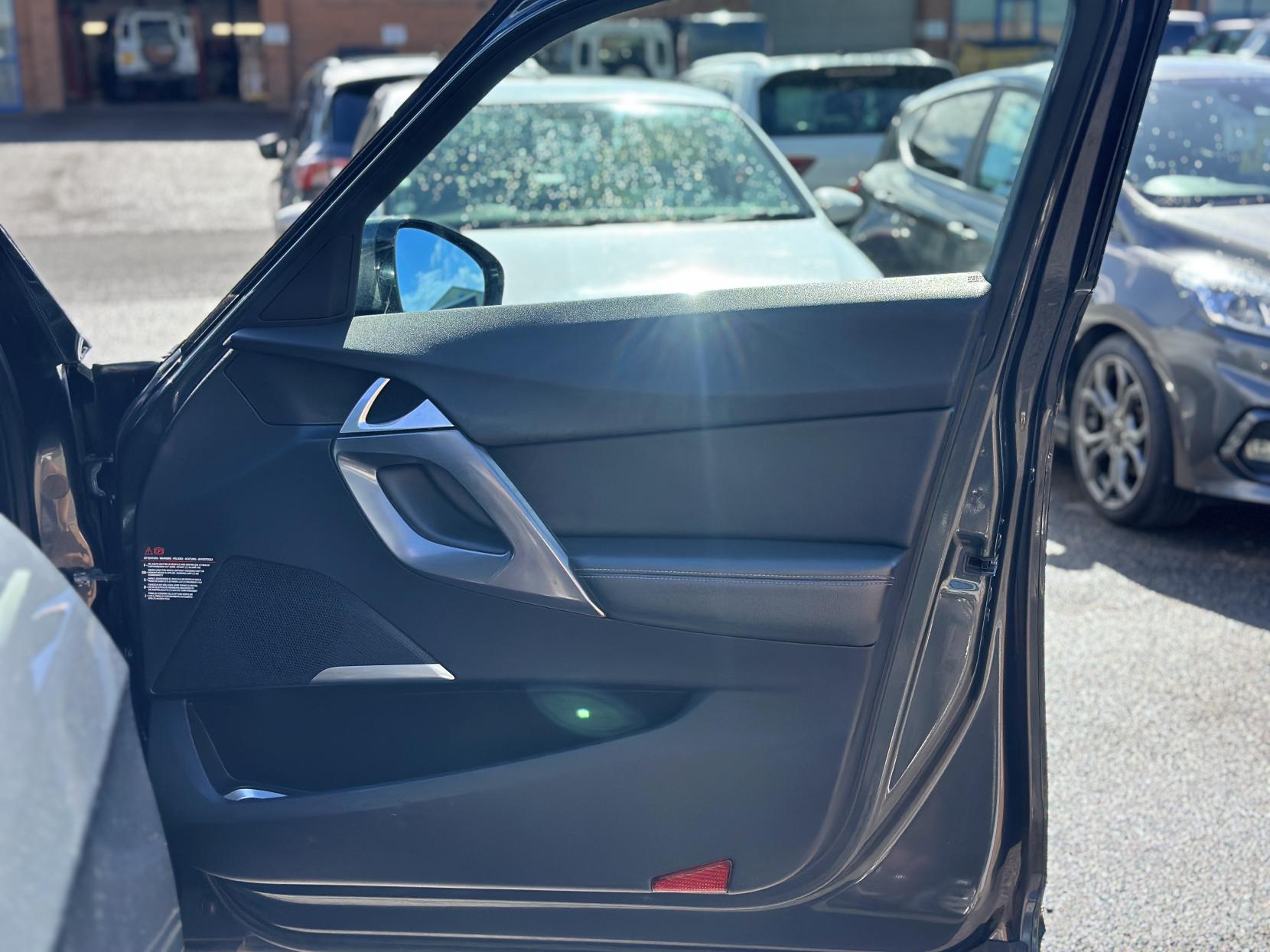 DS AUTOMOBILES DS 5 1.6 BlueHDi Elegance Hatchback 5dr Diesel Manual Euro 6 (s/s) (120 ps)