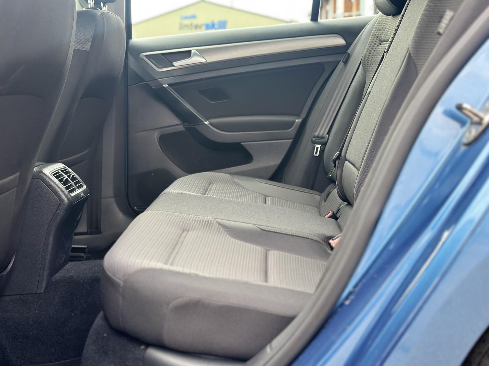 Volkswagen Golf 1.2 TSI BlueMotion Tech S Hatchback 5dr Petrol DSG Euro 5 (s/s) (105 ps)