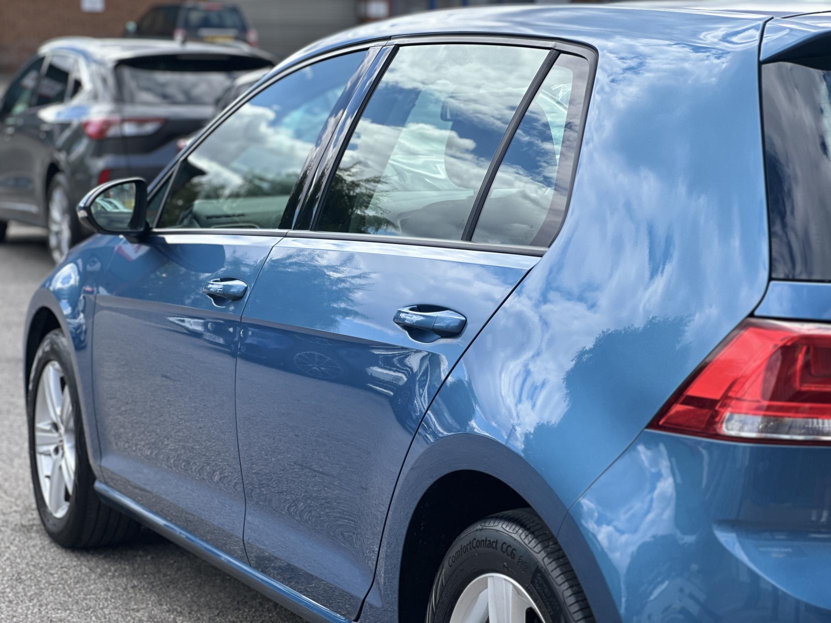 Volkswagen Golf 1.2 TSI BlueMotion Tech S Hatchback 5dr Petrol DSG Euro 5 (s/s) (105 ps)