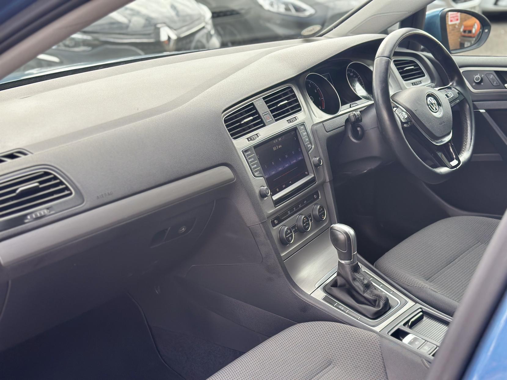 Volkswagen Golf 1.2 TSI BlueMotion Tech S Hatchback 5dr Petrol DSG Euro 5 (s/s) (105 ps)