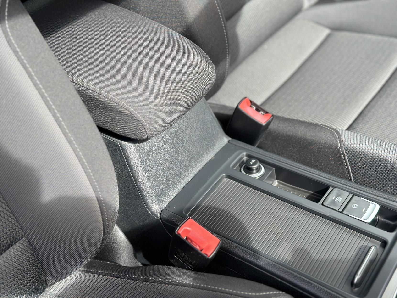 Volkswagen Golf 1.2 TSI BlueMotion Tech S Hatchback 5dr Petrol DSG Euro 5 (s/s) (105 ps)