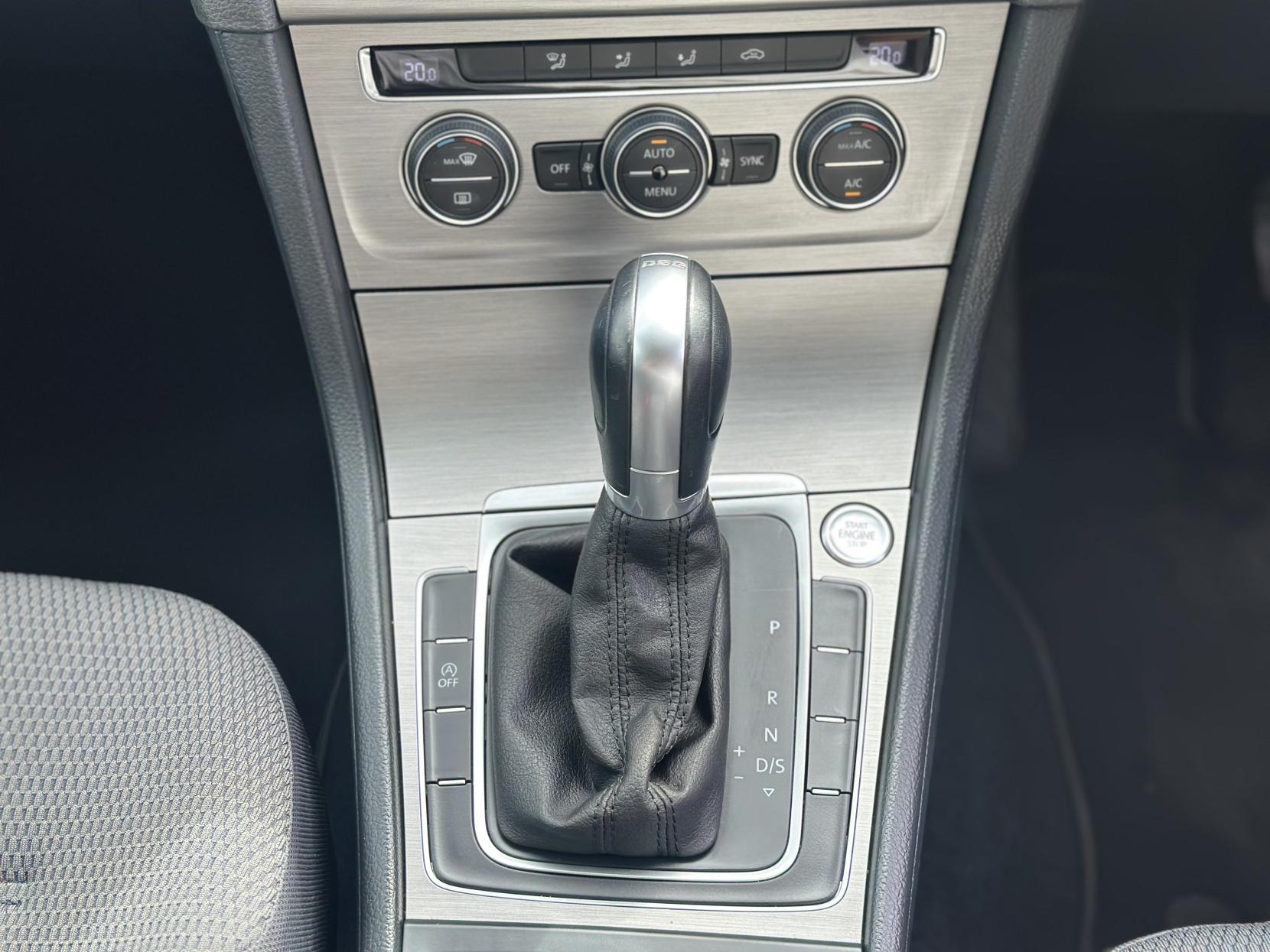 Volkswagen Golf 1.2 TSI BlueMotion Tech S Hatchback 5dr Petrol DSG Euro 5 (s/s) (105 ps)