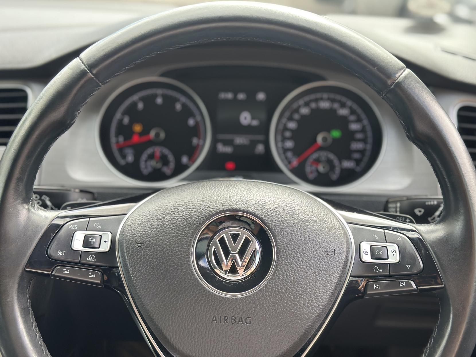 Volkswagen Golf 1.2 TSI BlueMotion Tech S Hatchback 5dr Petrol DSG Euro 5 (s/s) (105 ps)