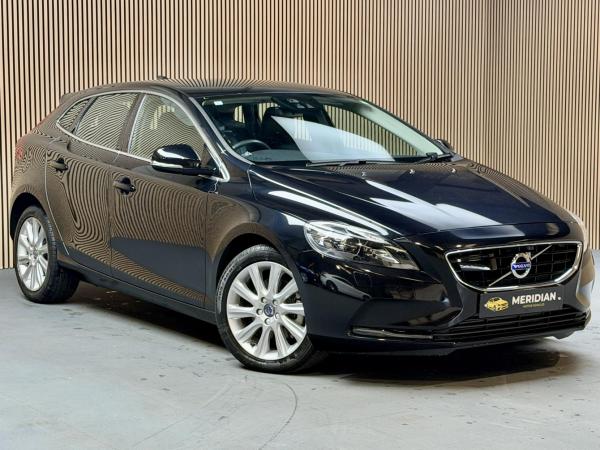 Volvo V40 1.6 V40 (2012)