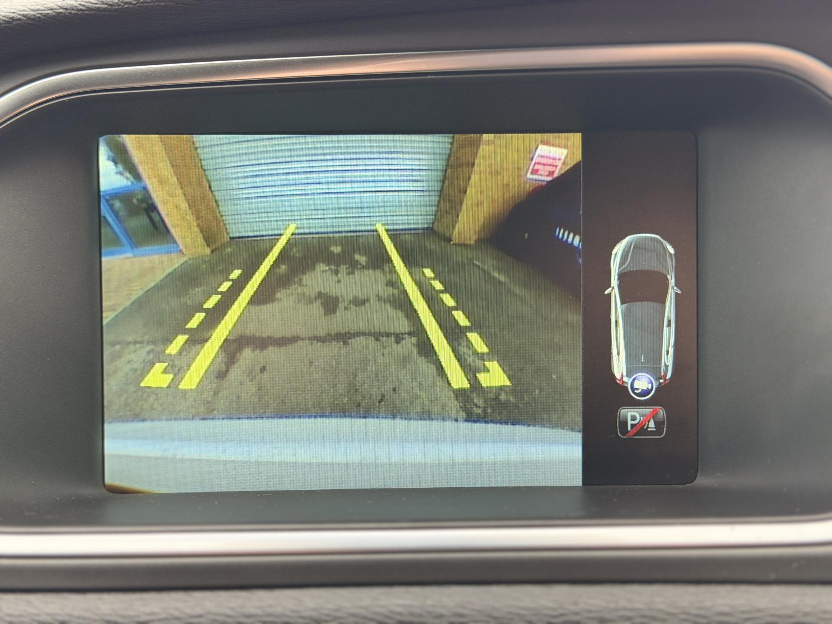 Volvo V40 2.0 D4 SE Nav Hatchback 5dr Diesel Geartronic Euro 6 (s/s) (190 ps)