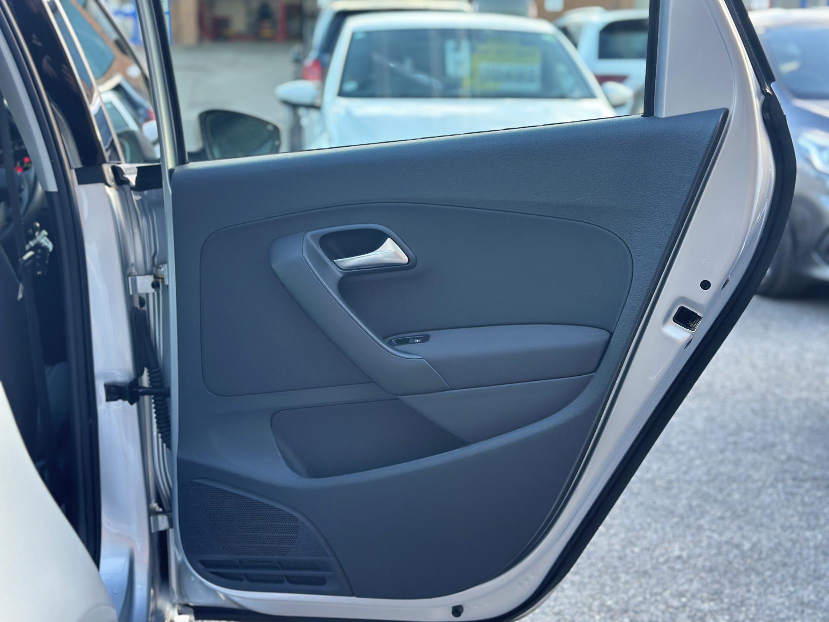 Volkswagen Polo 1.2 Hatchback (2009 - 2014)